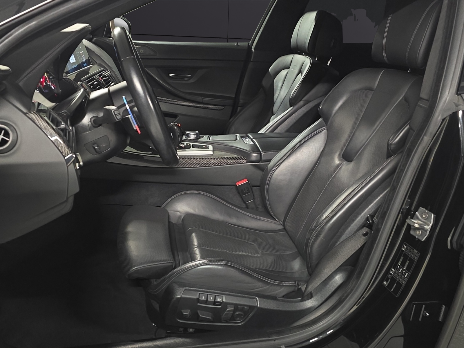 BMW M6 Gran Coupé Drivelogic Competition-image-8