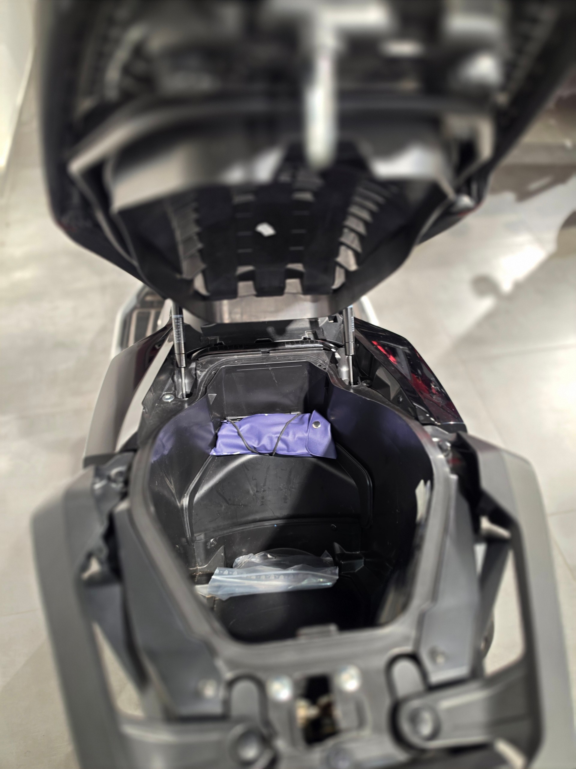 HONDA X-ADV 750-image-12