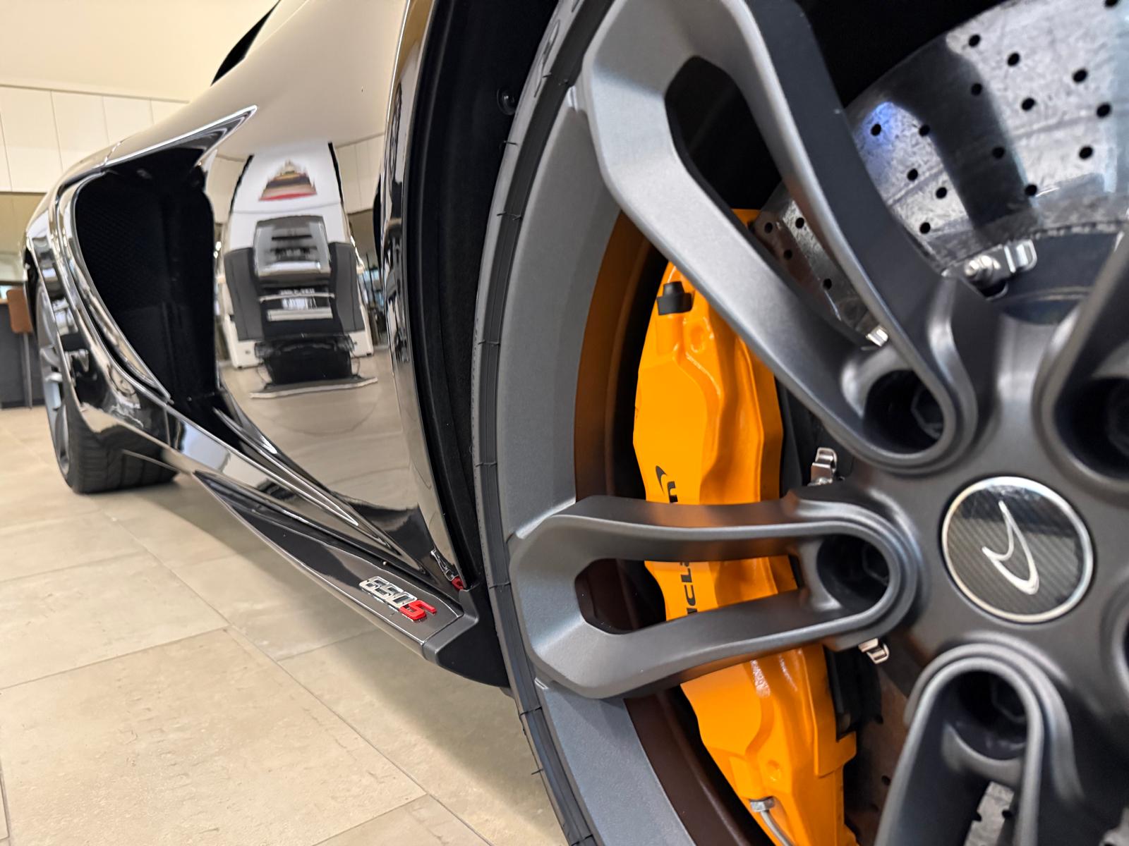 McLAREN 650S Spider 3.8 V8 SSG-image-9