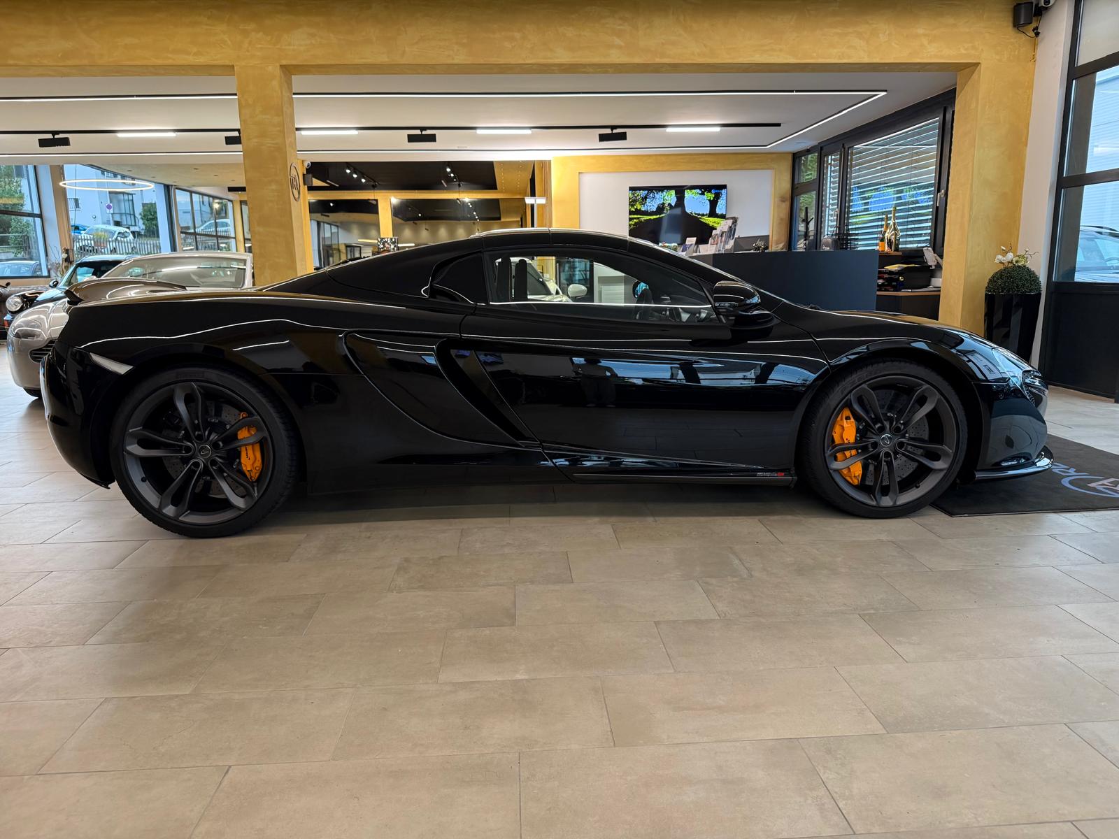 McLAREN 650S Spider 3.8 V8 SSG-showroom-element-1