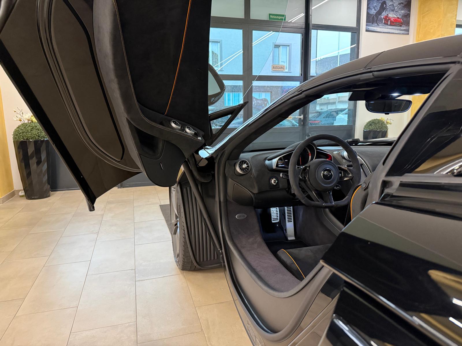 McLAREN 650S Spider 3.8 V8 SSG-image-10