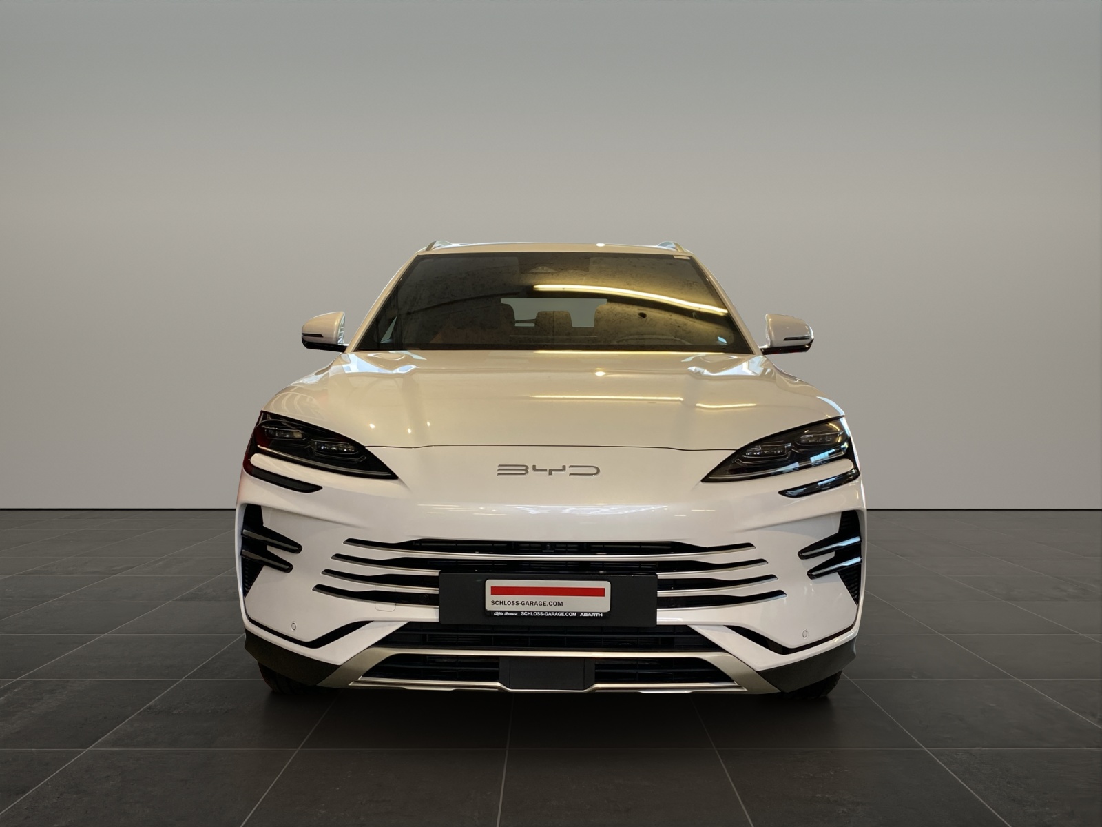 BYD Seal U DM-i Design AWD-showroom-element-1