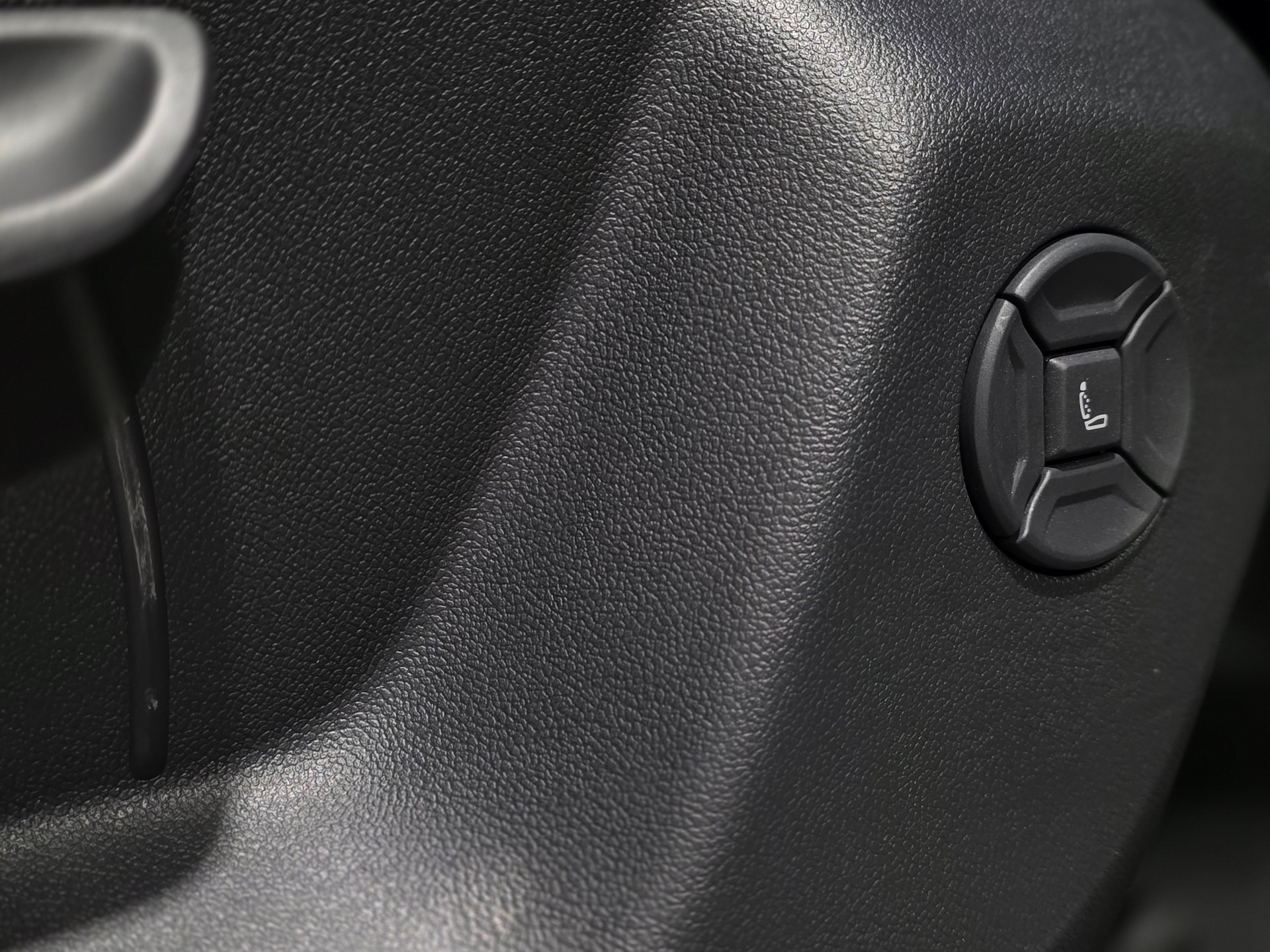 VW Tiguan 2.0 TSI DSG R-Line 4Motion mit Standheizung-image-22
