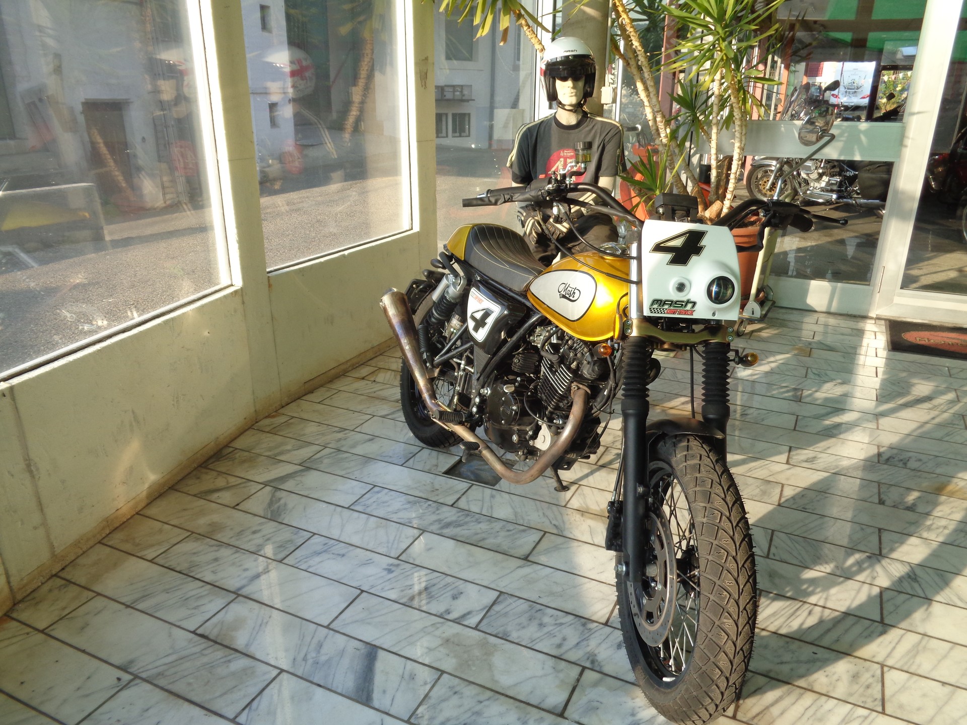 MASH 125 Dirt Track-image-0