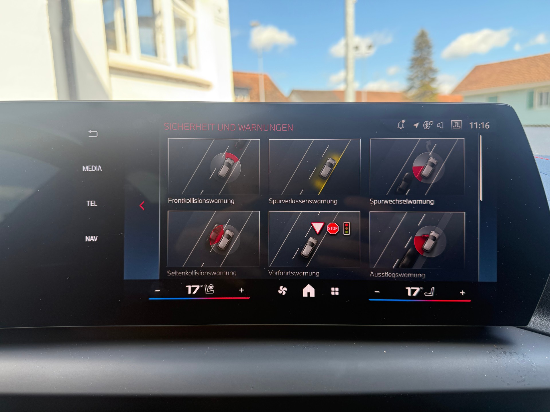 BMW M135i xDrive-image-13