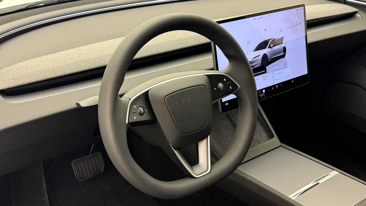 TESLA Model 3 Long Range Dual Motor AWD-image-6