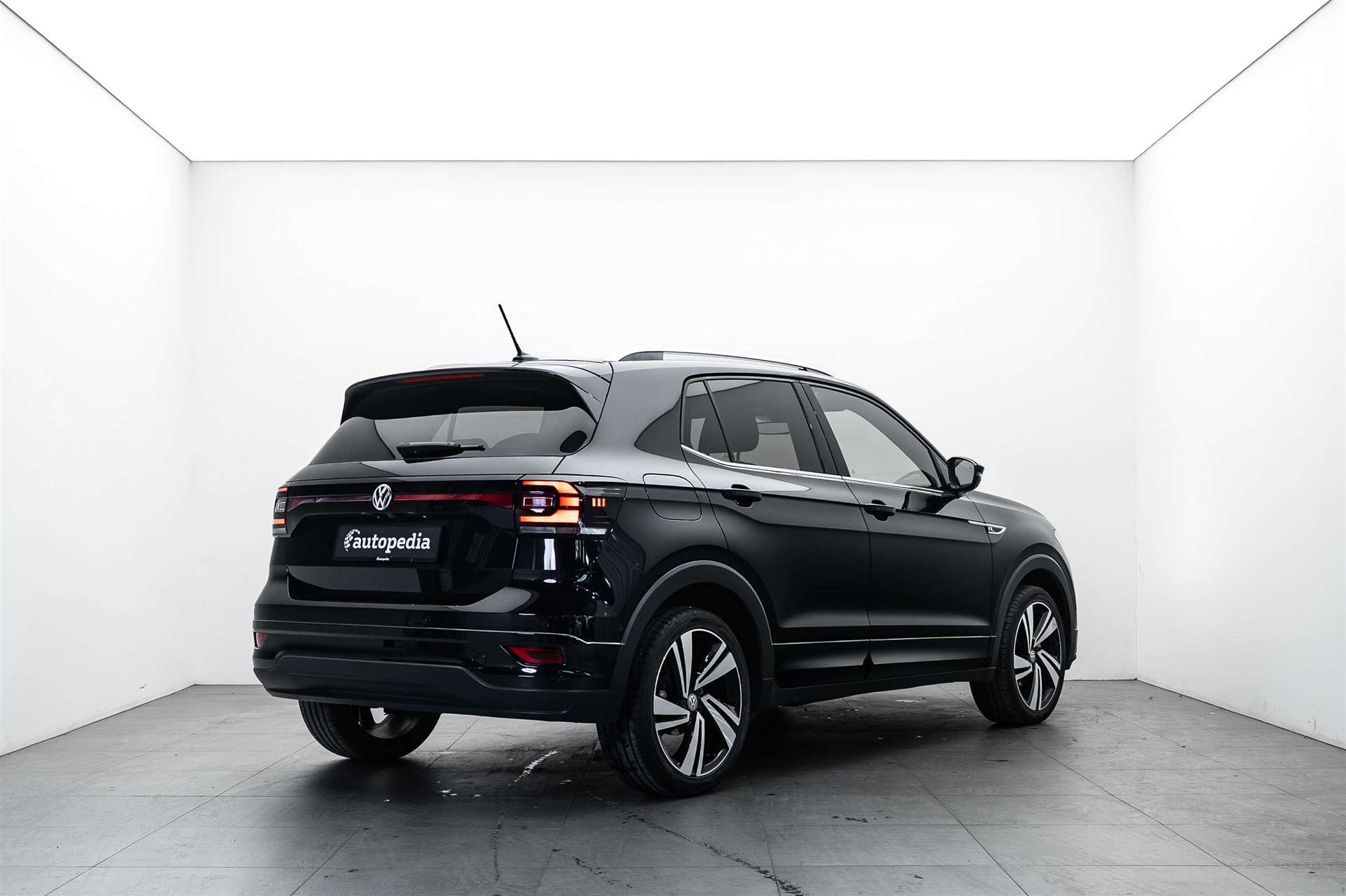 VW VW T-Cross 1.0 TSI R-Line! DSG-showroom-element-2