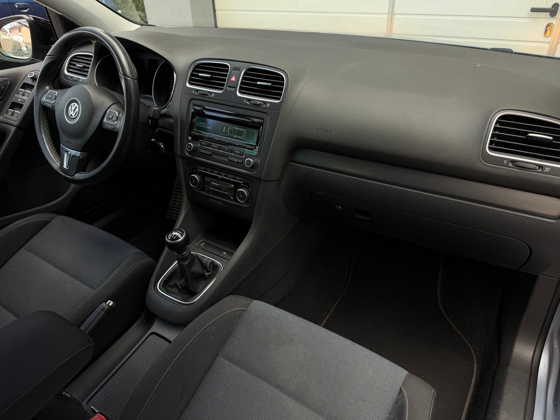 VW Golf 1.4 TSI Comfortline Style Edition*Frisch ab Service&MFK*Sitzheizung*Parksensoren*8-Fach Räder*Top Gepflegt*-image-12