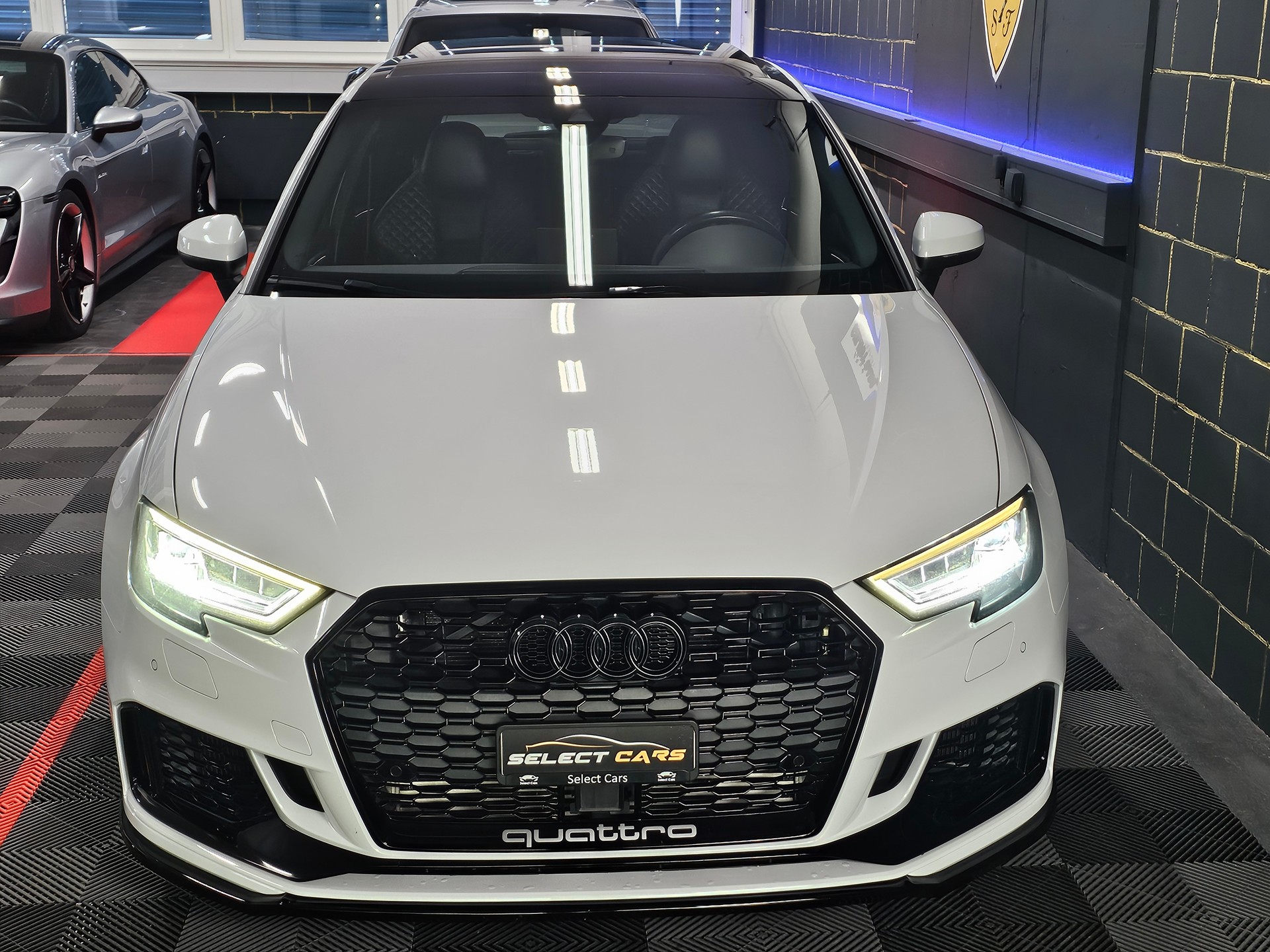 AUDI RS3 Sportback 2.5 TSI quattro S-tronic-image-6