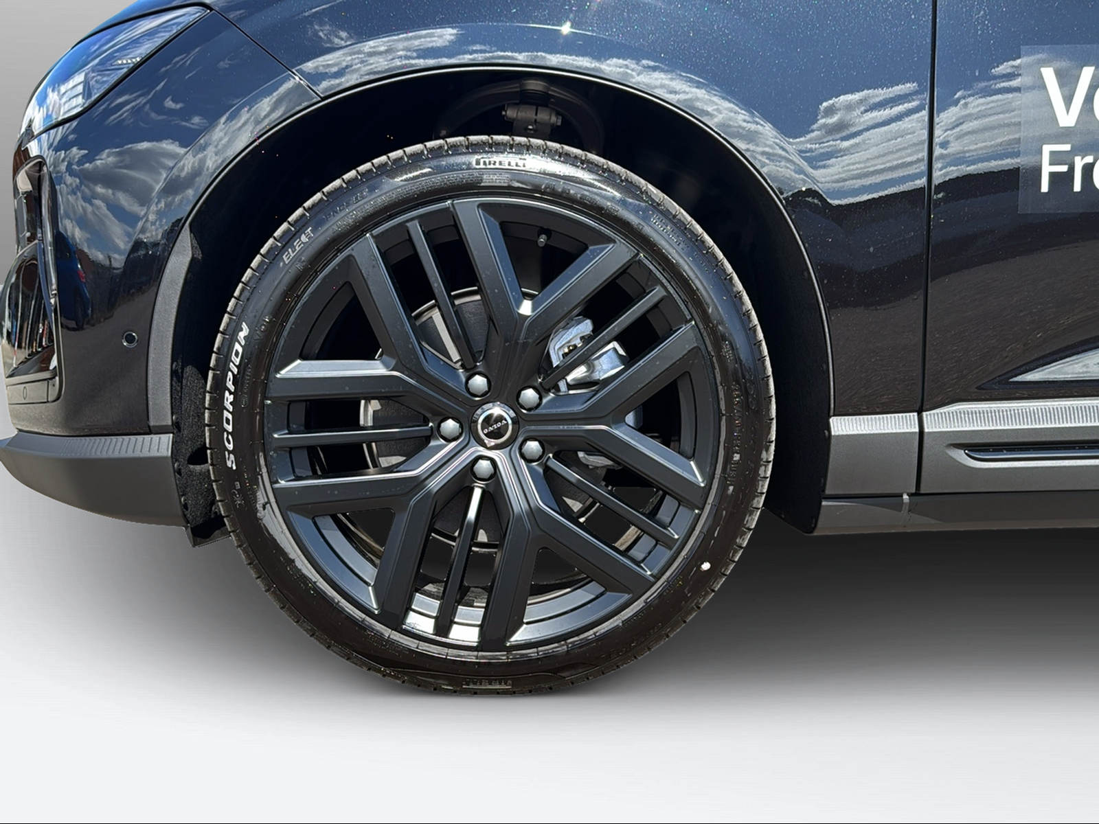 VOLVO EX60 Twin Ultra AWD-image-8