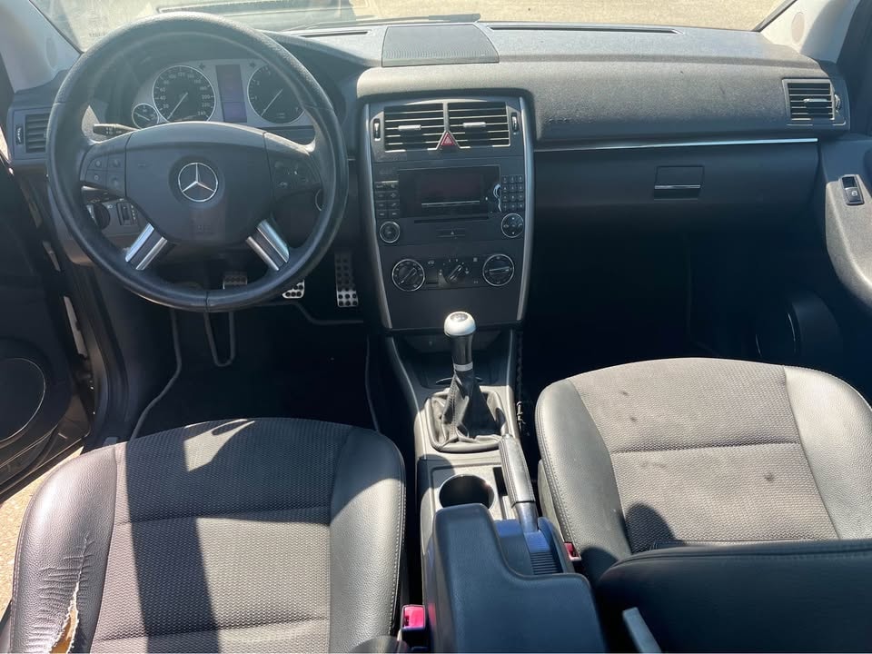 MERCEDES-BENZ B 170-image-10