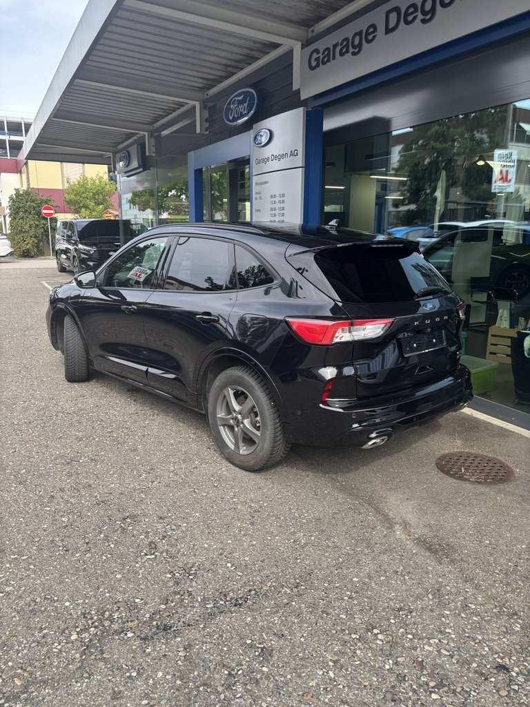 FORD Kuga 2.5 Plug-in Hybrid ST-Line X-showroom-element-1