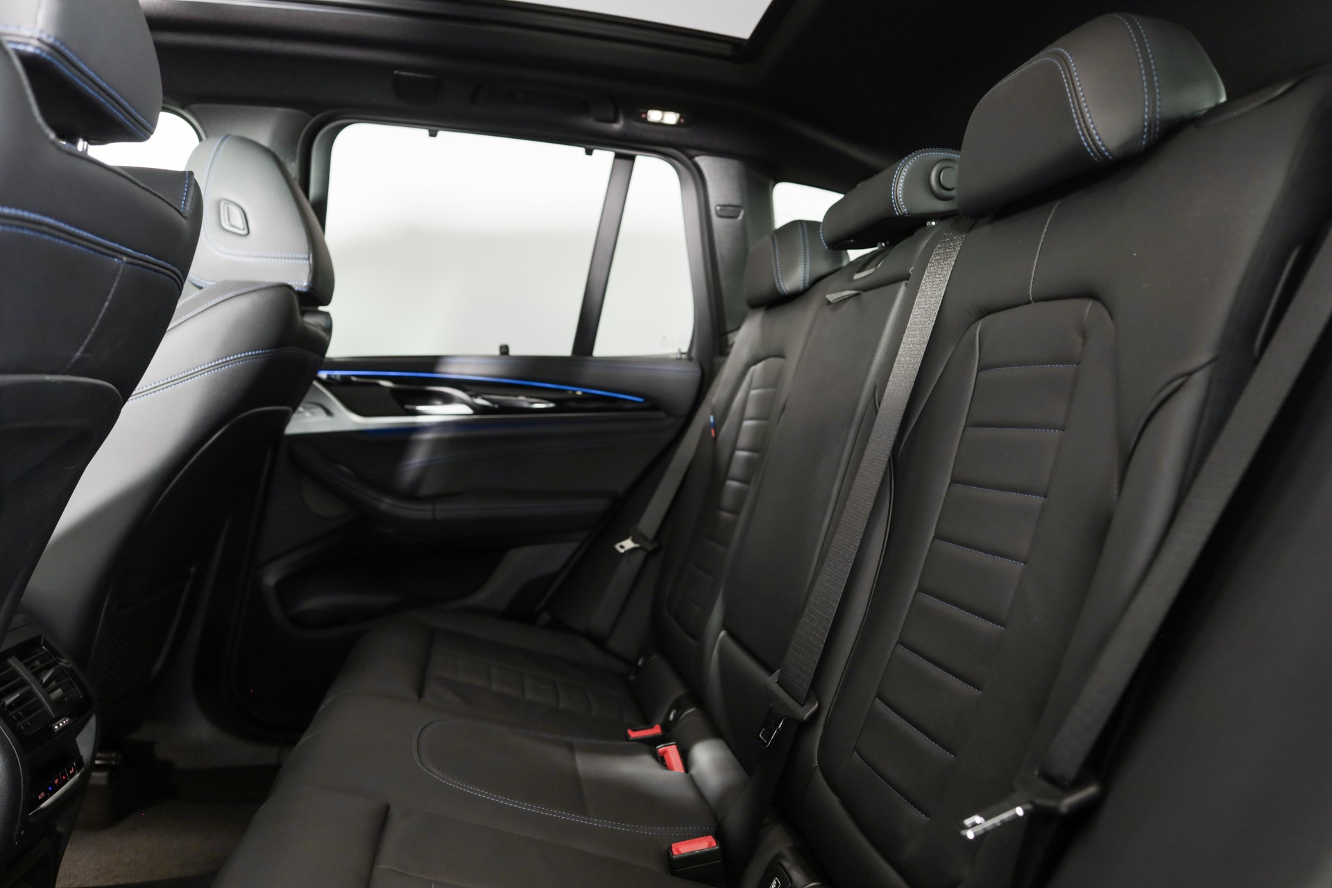 BMW X3 xDrive 30e M Sport Carbonschwarz * Attelage * Driving Assistant Pro-image-10