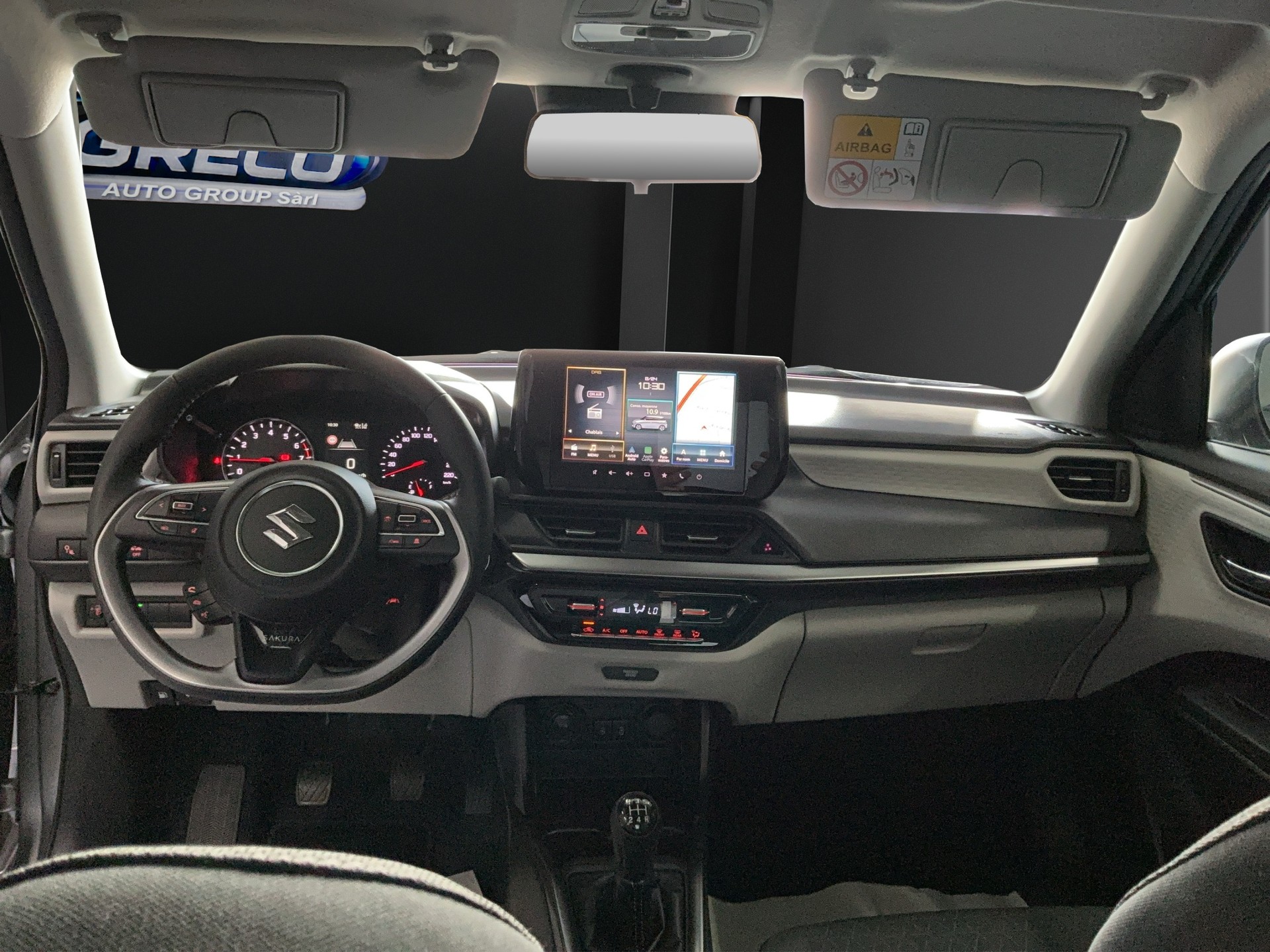SUZUKI Swift 1.2 Sakura Top Hybrid 4x4-image-12