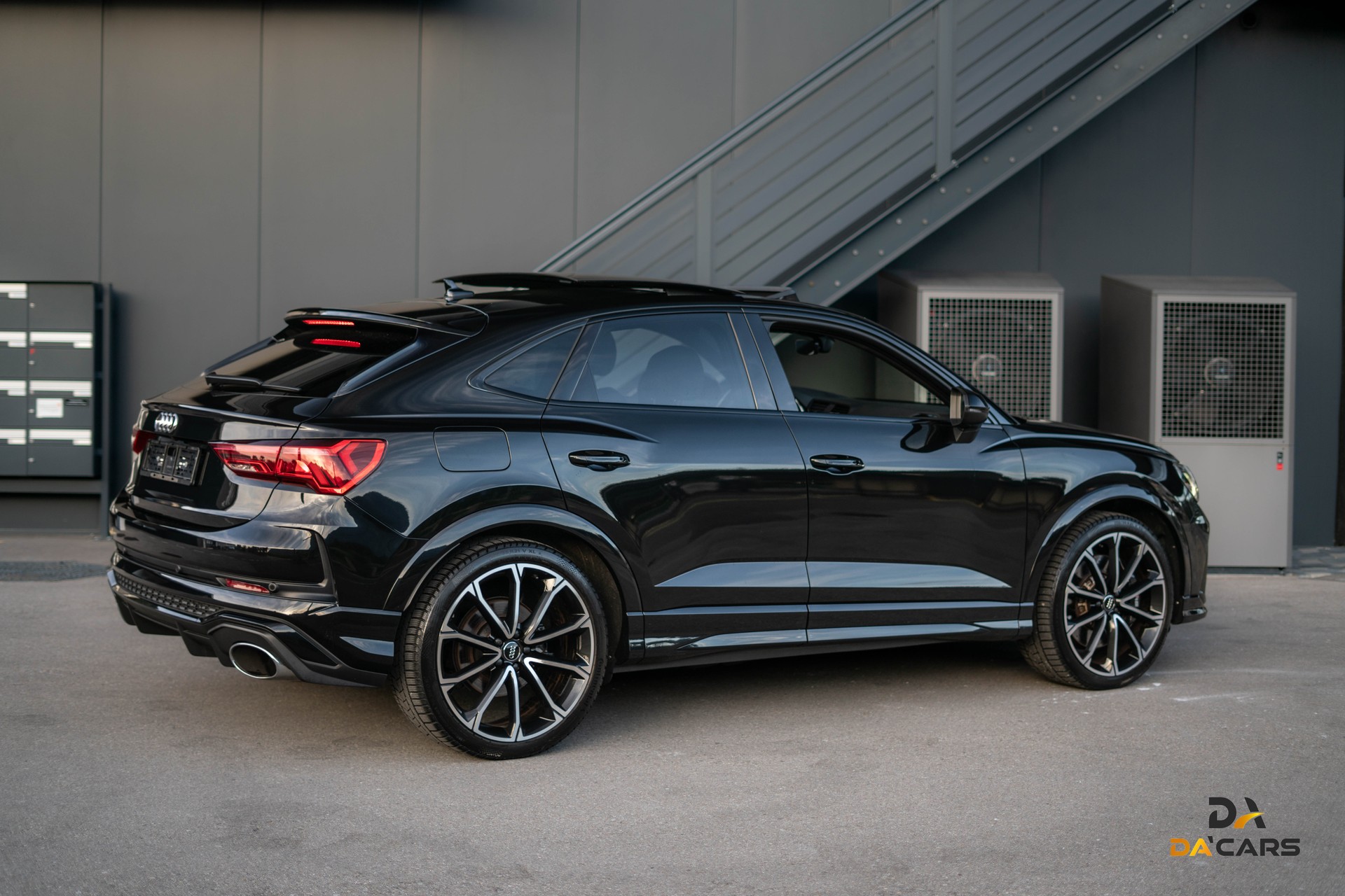 AUDI RS Q3 Sportback quattro S tronic-showroom-element-3