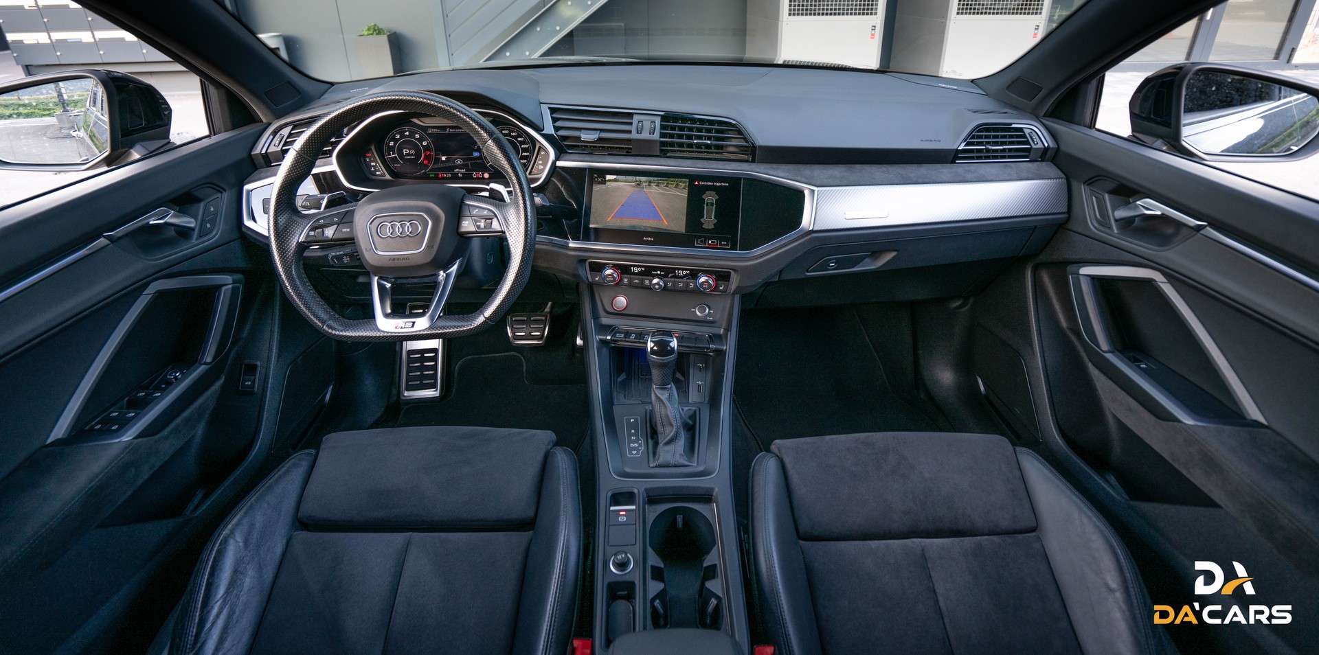 AUDI RS Q3 Sportback quattro S tronic-image-8