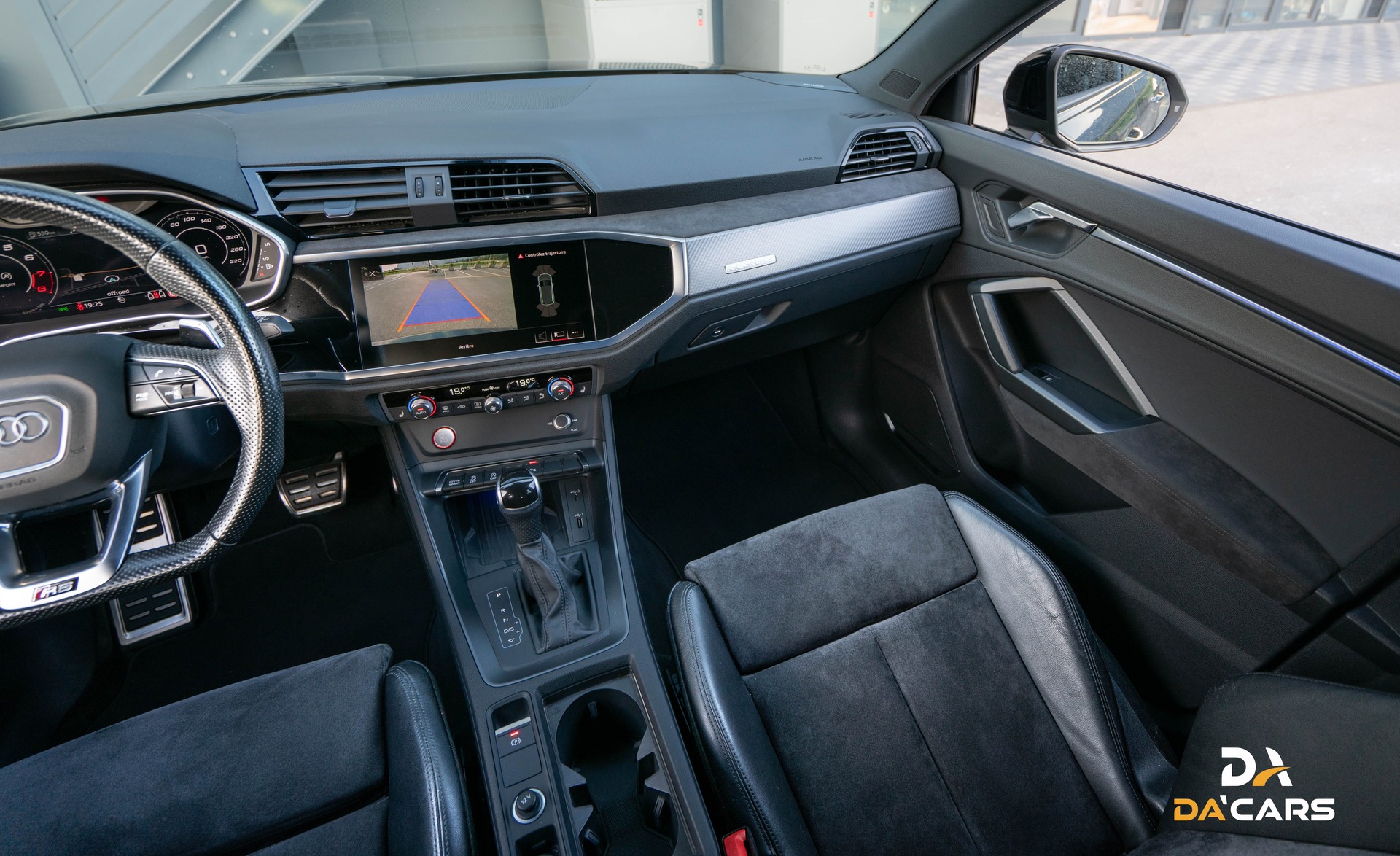AUDI RS Q3 Sportback quattro S tronic-image-12