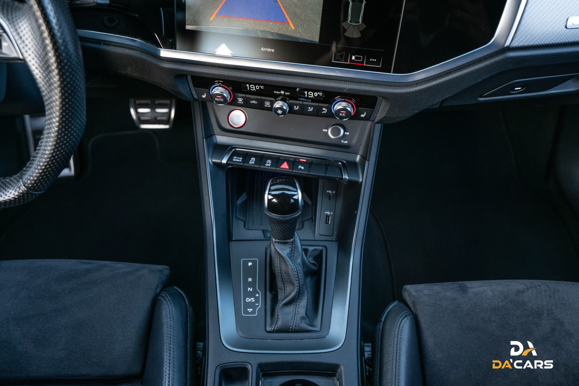 AUDI RS Q3 Sportback quattro S tronic-image-13