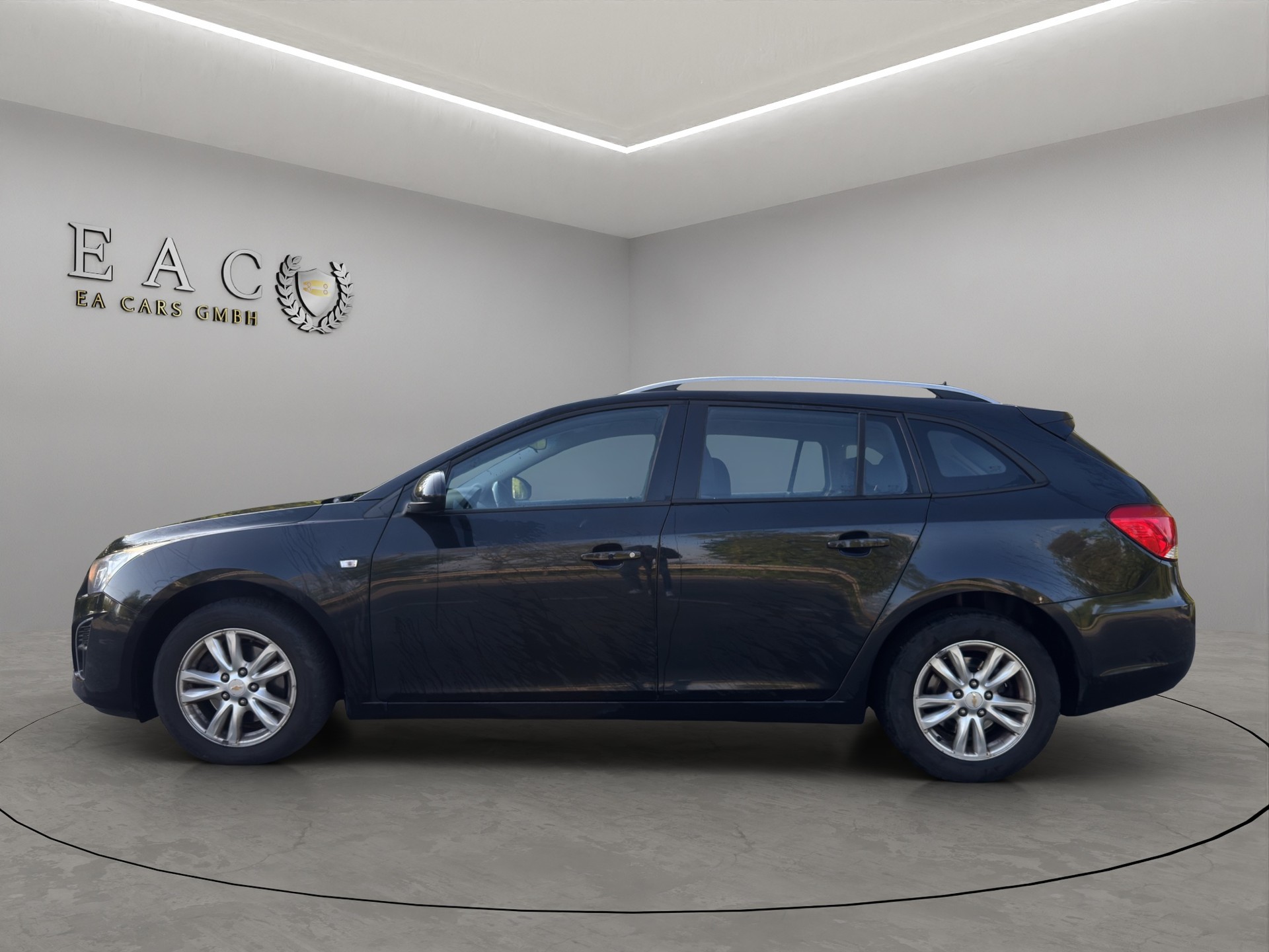 CHEVROLET Cruze 2.0 VCDi LT-showroom-element-1