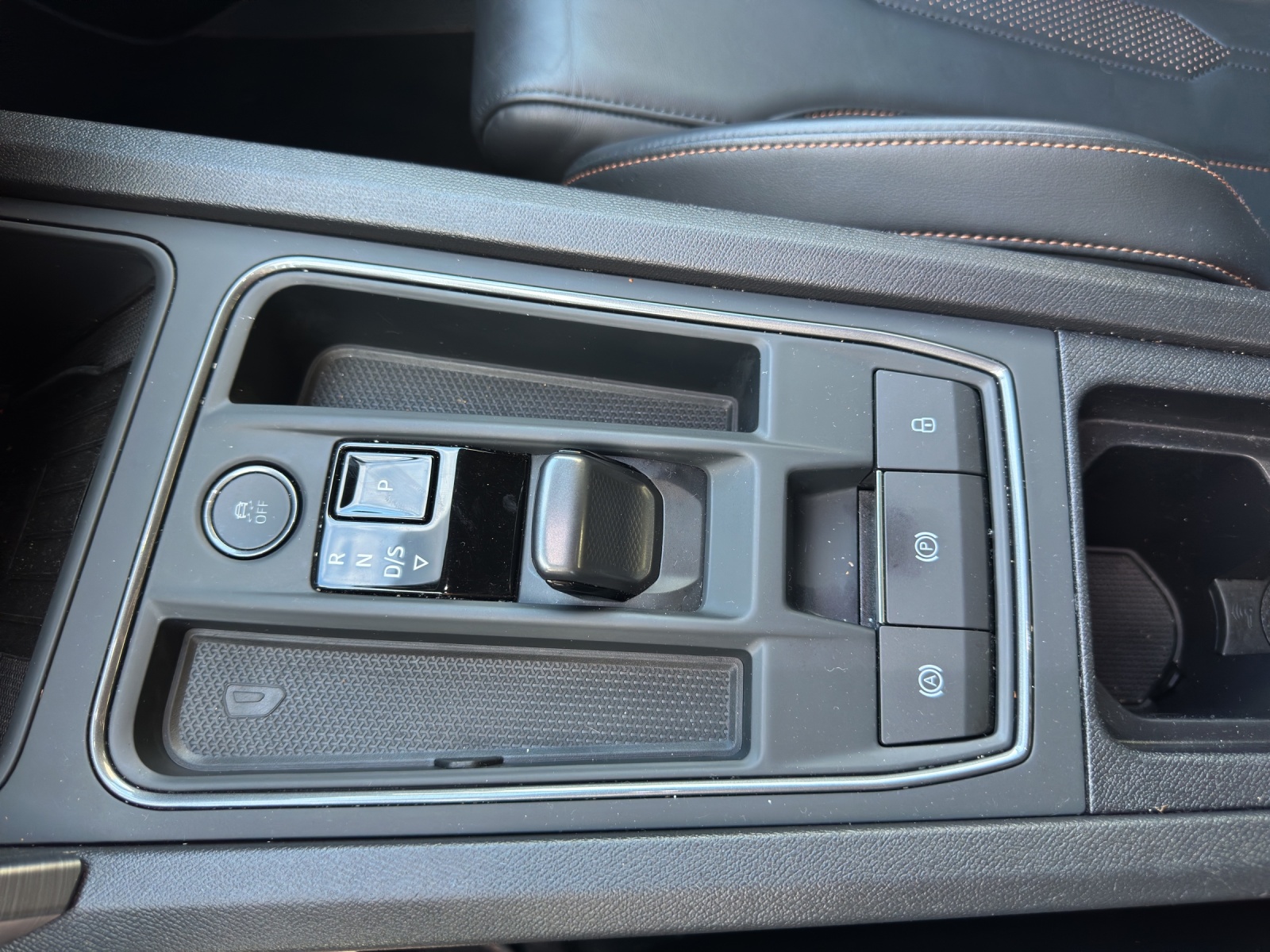 CUPRA Formentor 2.5TSI VZ5 4Drive DSG "TIEFERLEGUNG"-image-18
