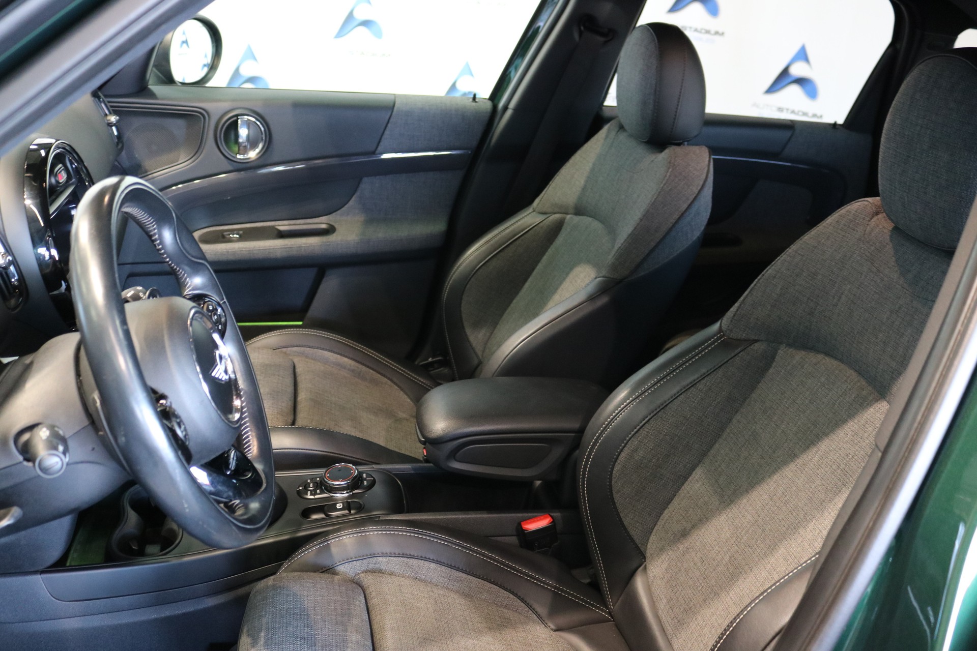 MINI Countryman Cooper S ALL4 Steptronic-showroom-element-3