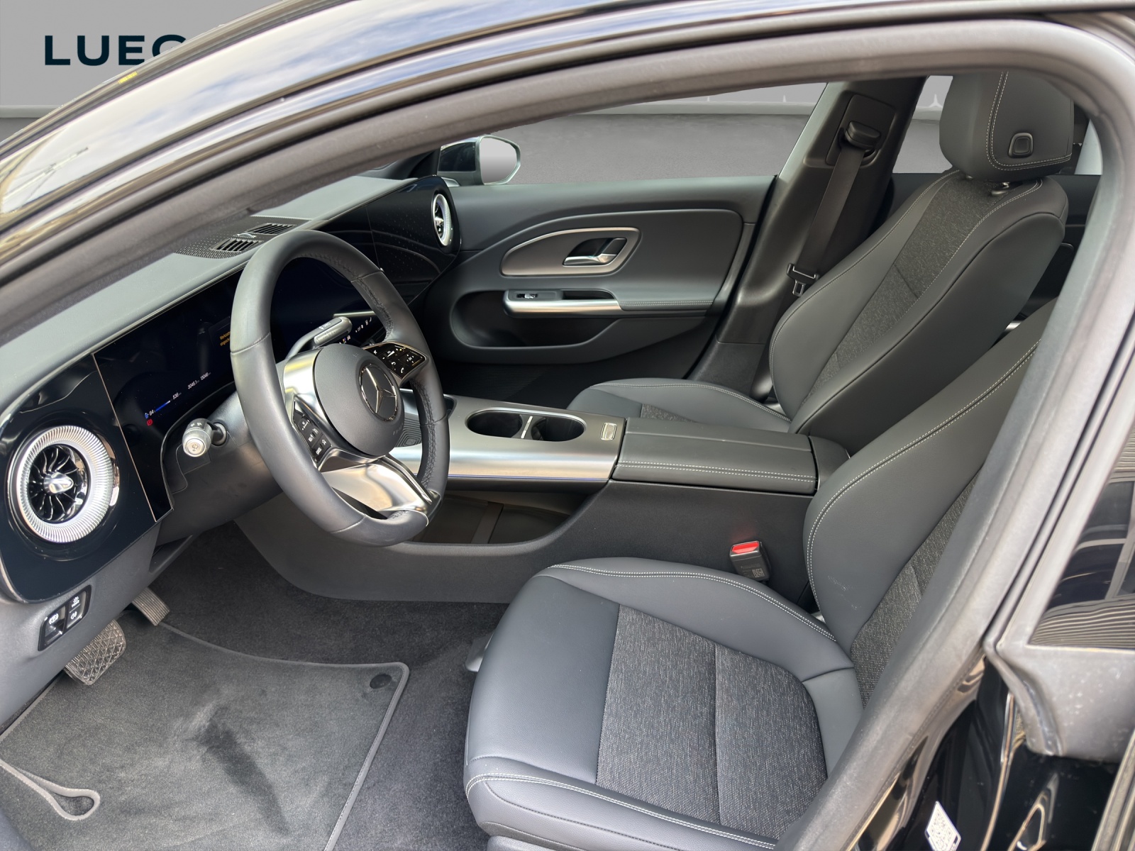 MERCEDES-BENZ CLA 350 4M - EQ - 85 kWh / Advanced Plus Paket / Smartphone Integration-image-7