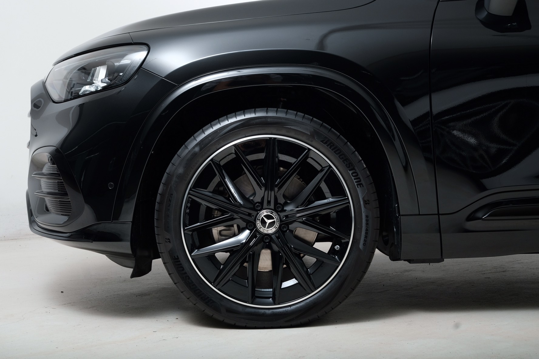 MERCEDES-BENZ GLB 220 4matic X248-showroom-element-2