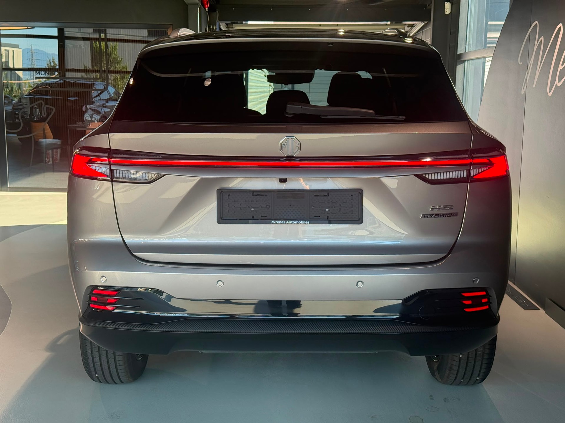 MG HS 1.5 T HEV Luxury-showroom-element-2