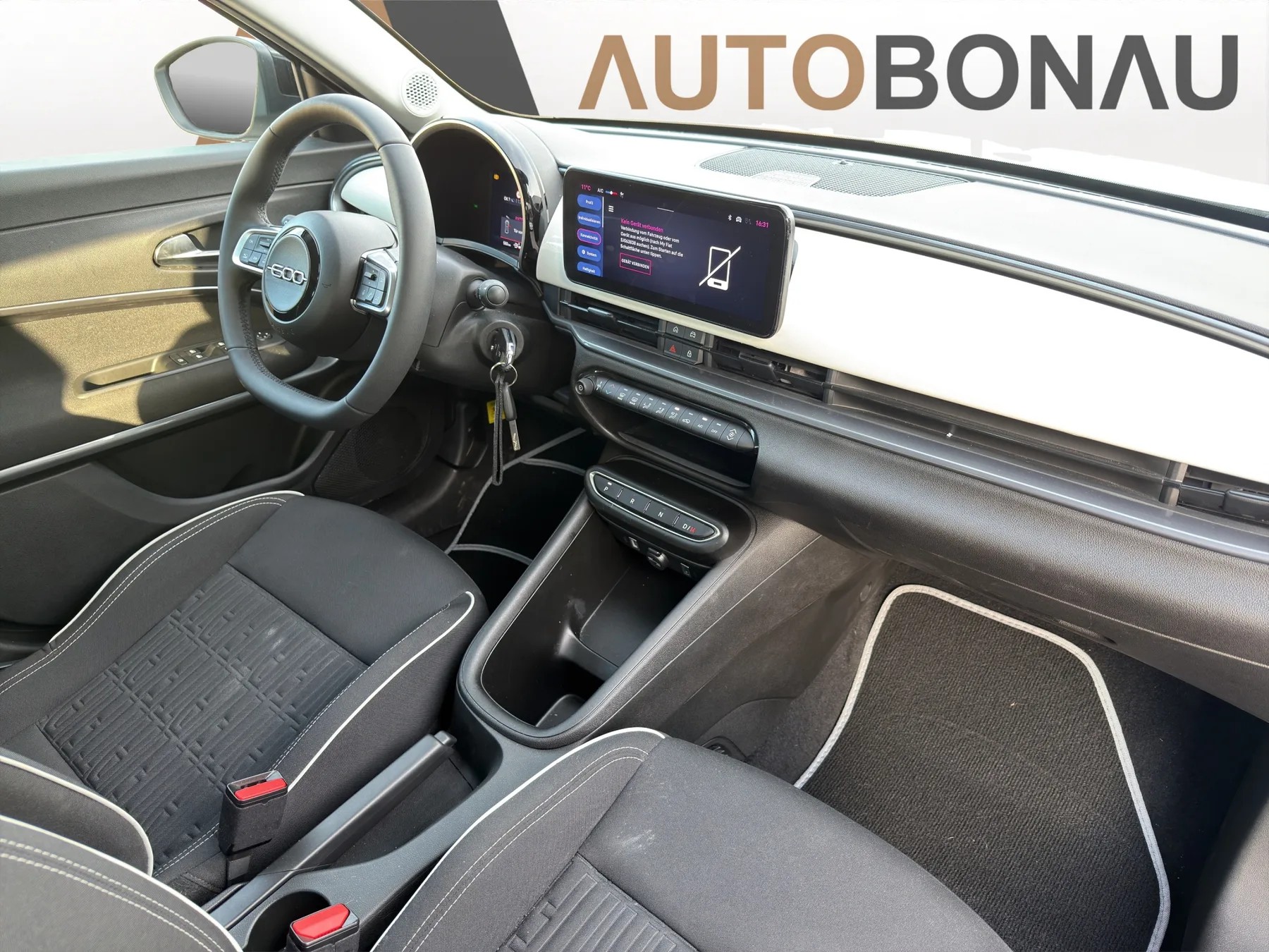 FIAT 600 1.2 Hybrid 145 Cult-image-10