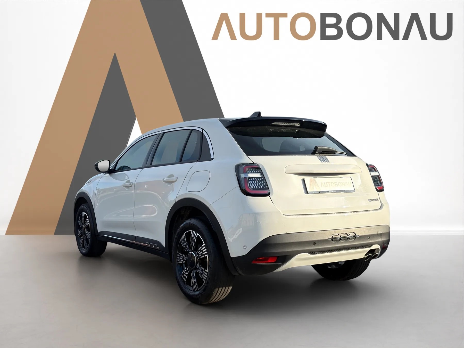 FIAT 600 1.2 Hybrid 145 Cult-showroom-element-2