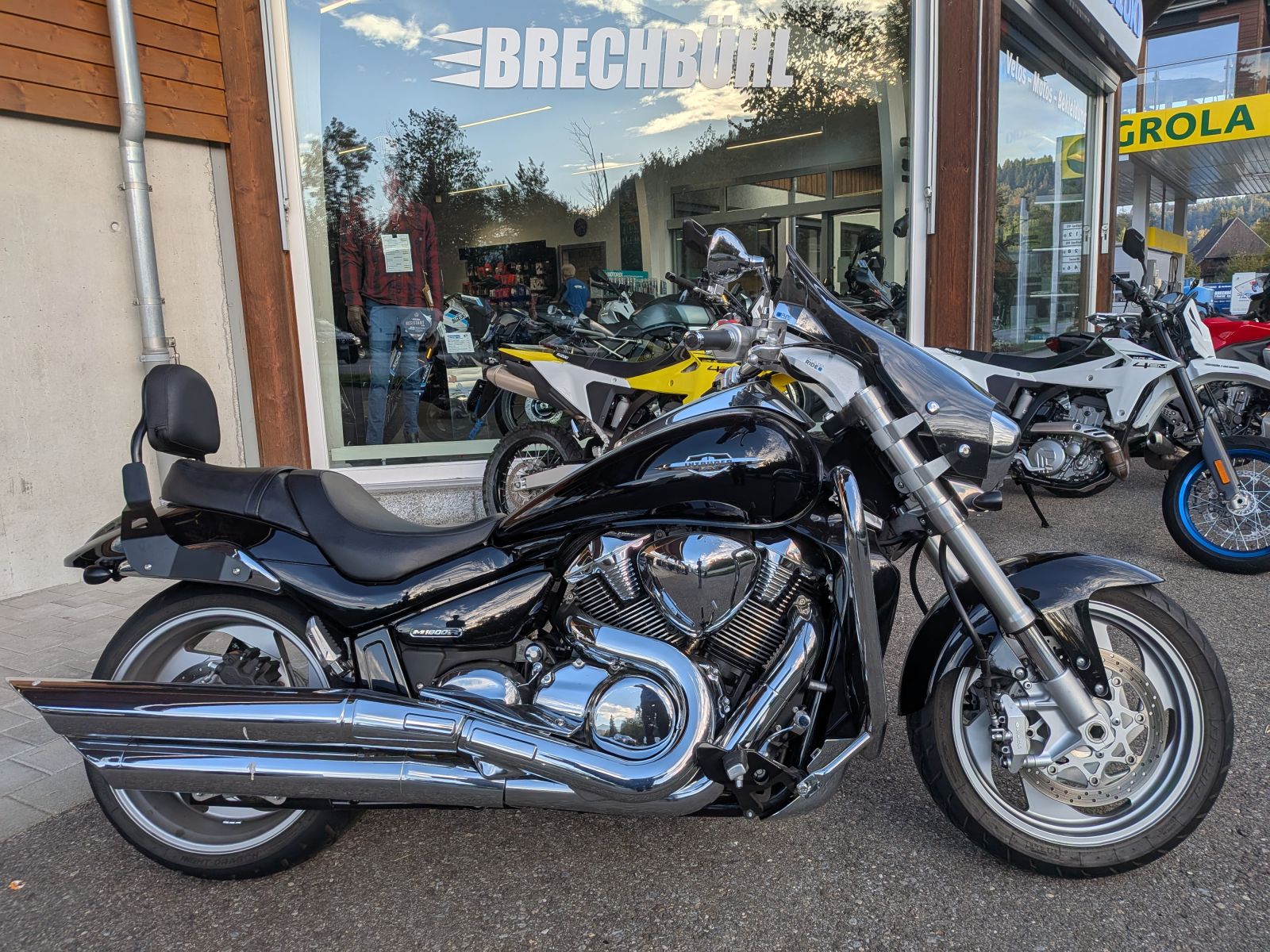 SUZUKI M 1800 R K7-image-0