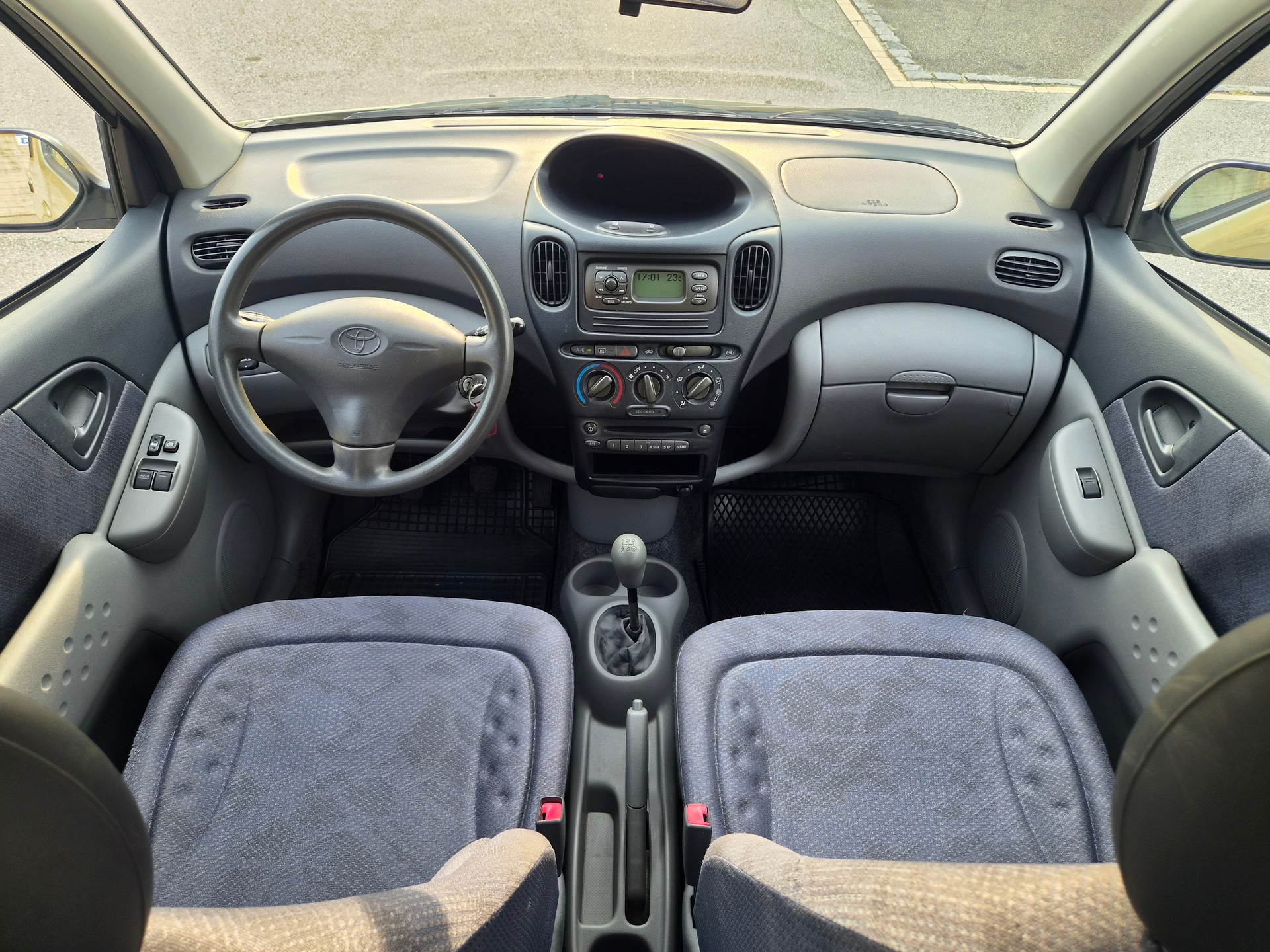 TOYOTA Yaris Verso 1.3 Linea Luna-image-6