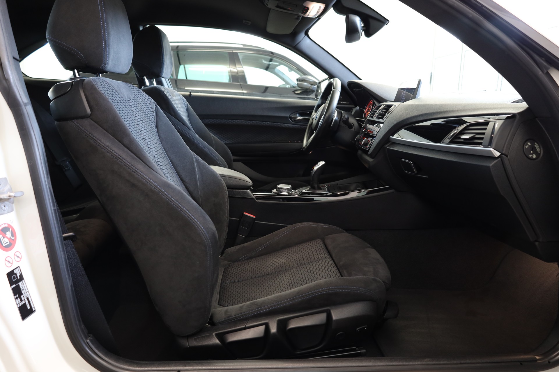 BMW M235i xDrive Steptronic-image-19