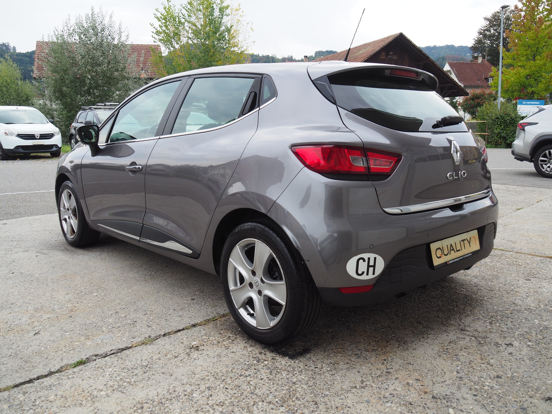 RENAULT Clio 1.2 16V T Dynamique EDC-image-8
