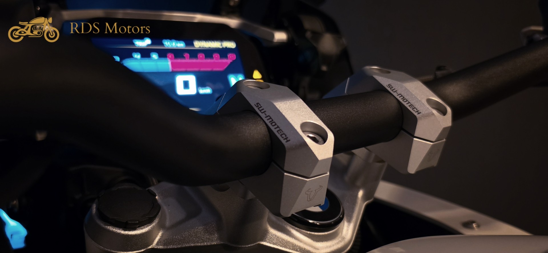 BMW R 1250 GS Akrapovic-image-10