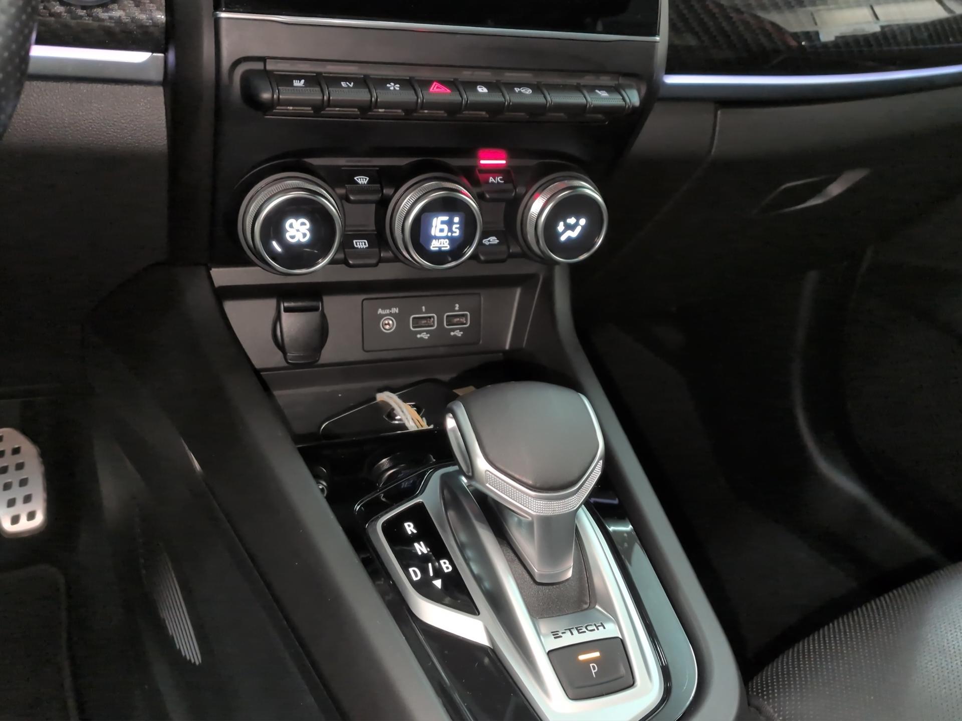 RENAULT Arkana 1.6 E-Tech R.S.Line-image-11