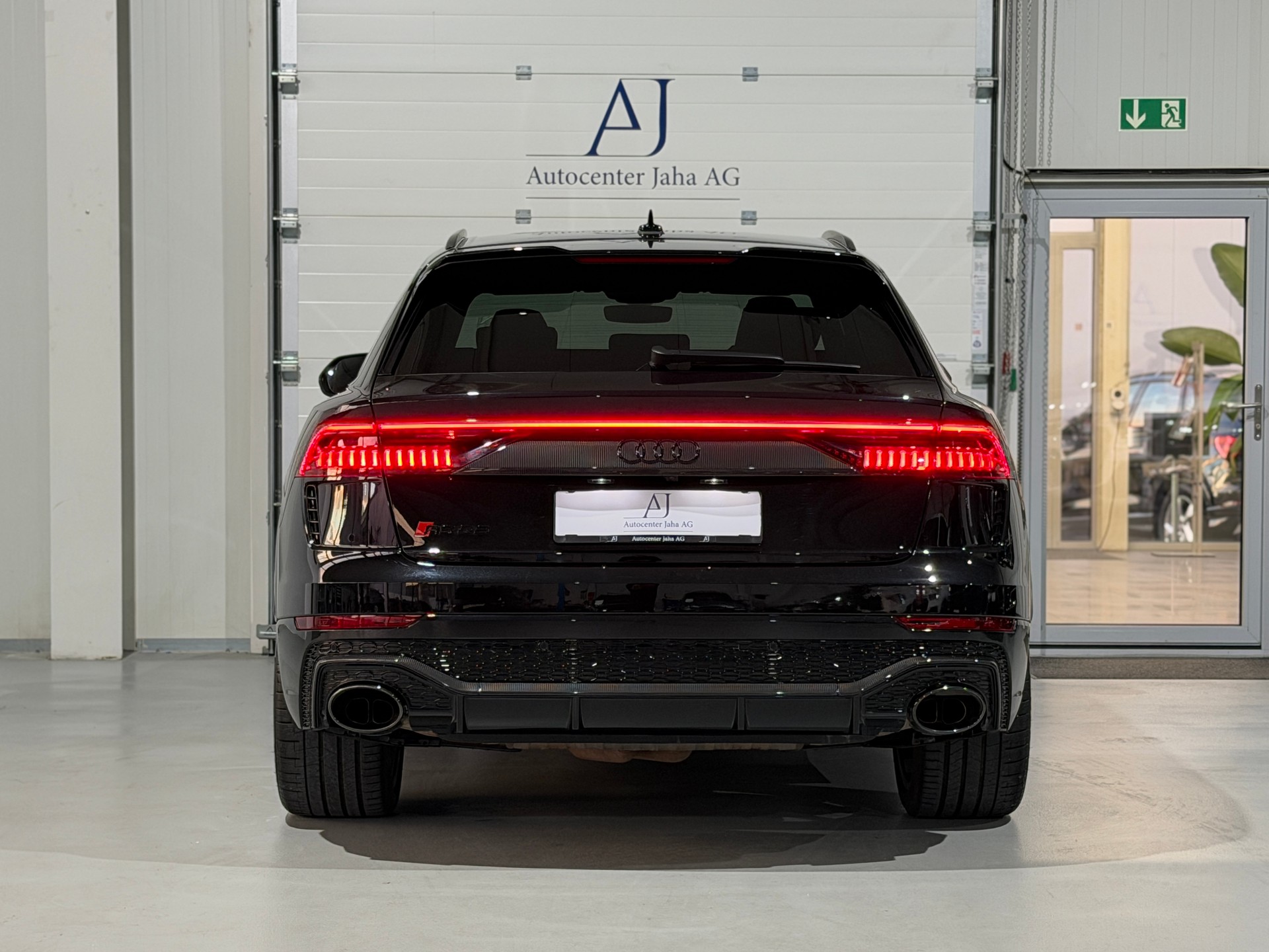 AUDI RSQ8 quattro tiptronic (Carbon) inkl. Werksgarantie-image-22