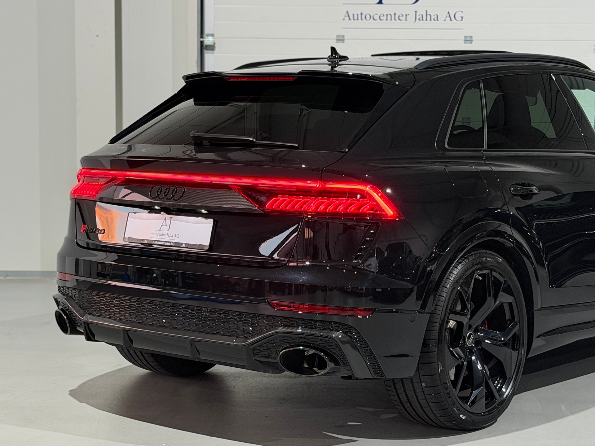 AUDI RSQ8 quattro tiptronic (Carbon) inkl. Werksgarantie-image-7