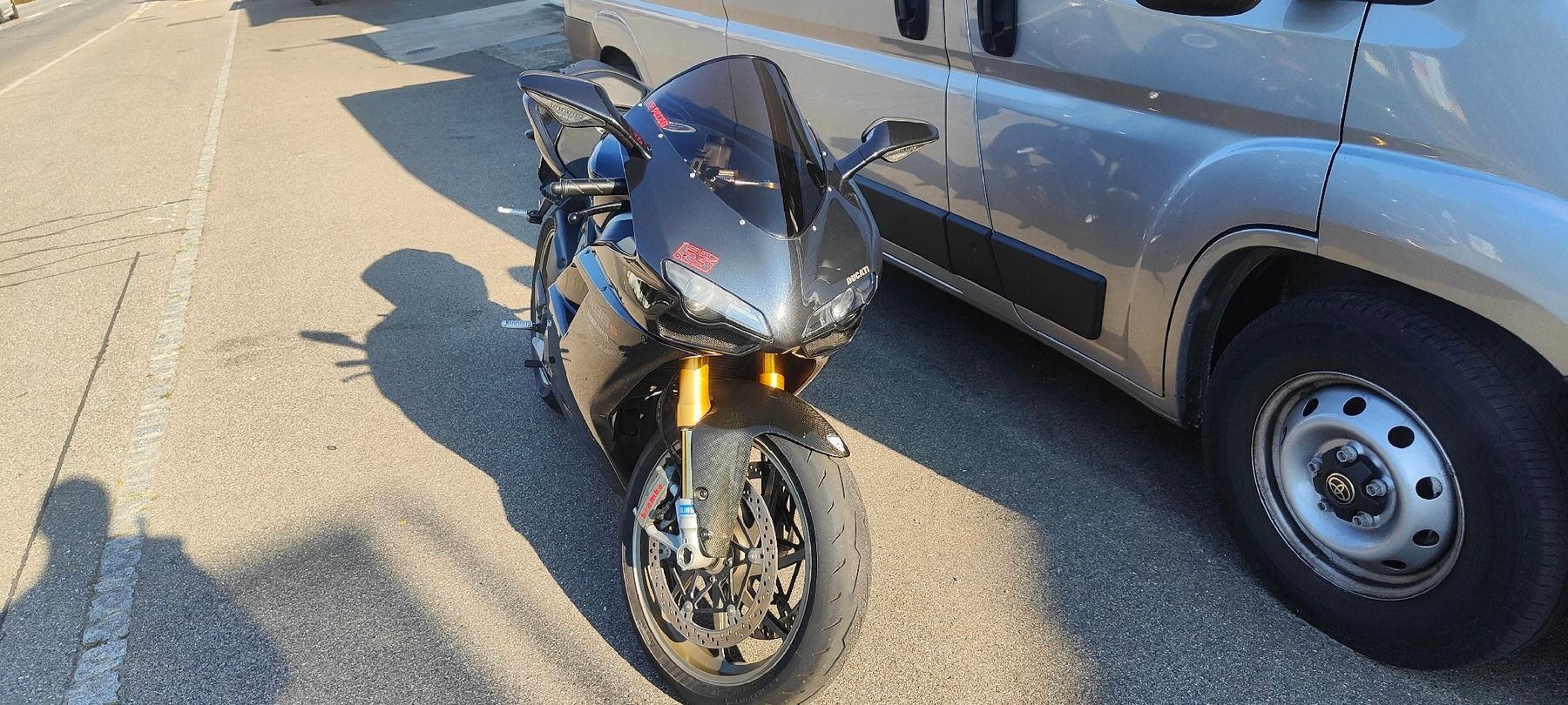 DUCATI 1198 S-image-1