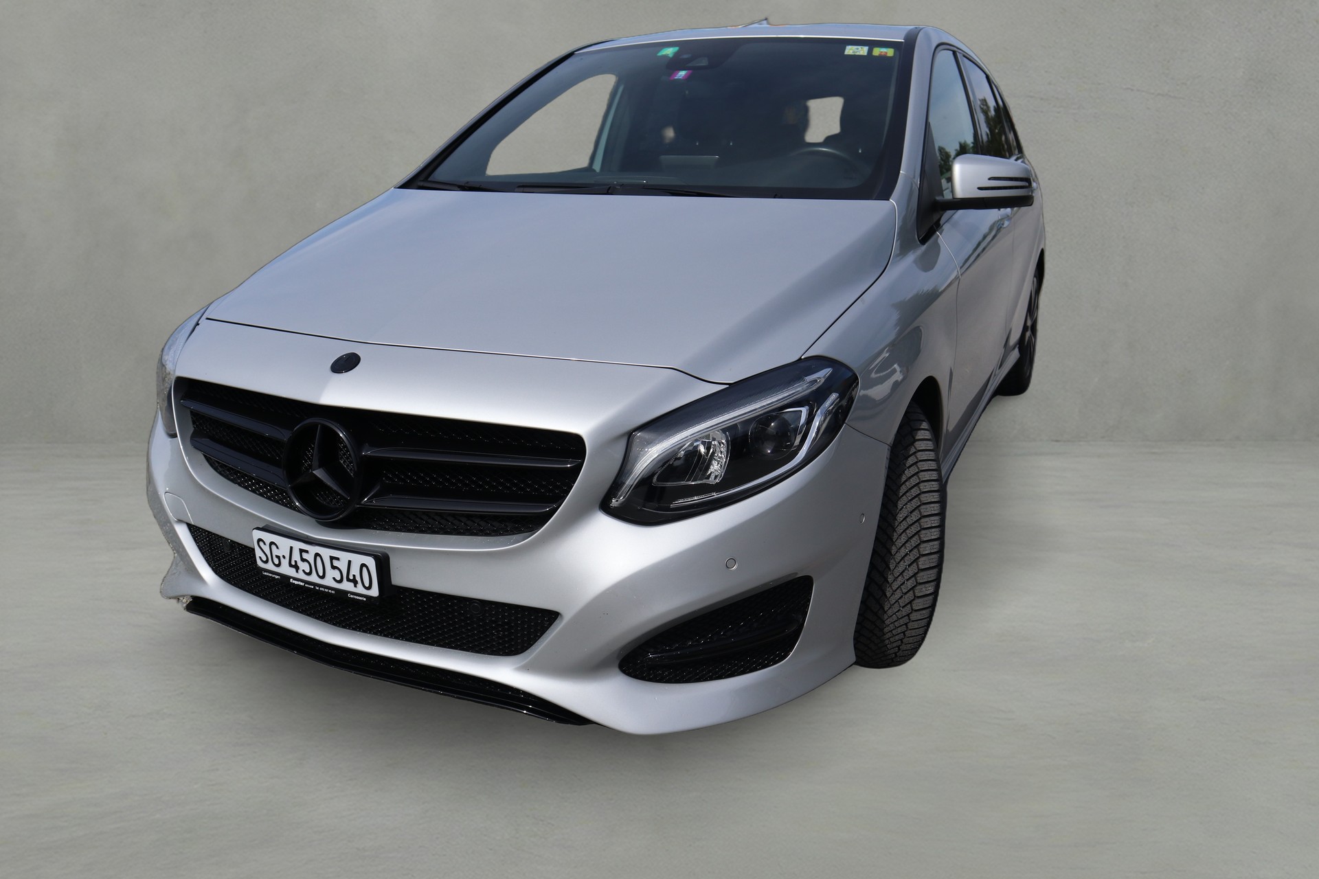 MERCEDES-BENZ B 180d-image-6