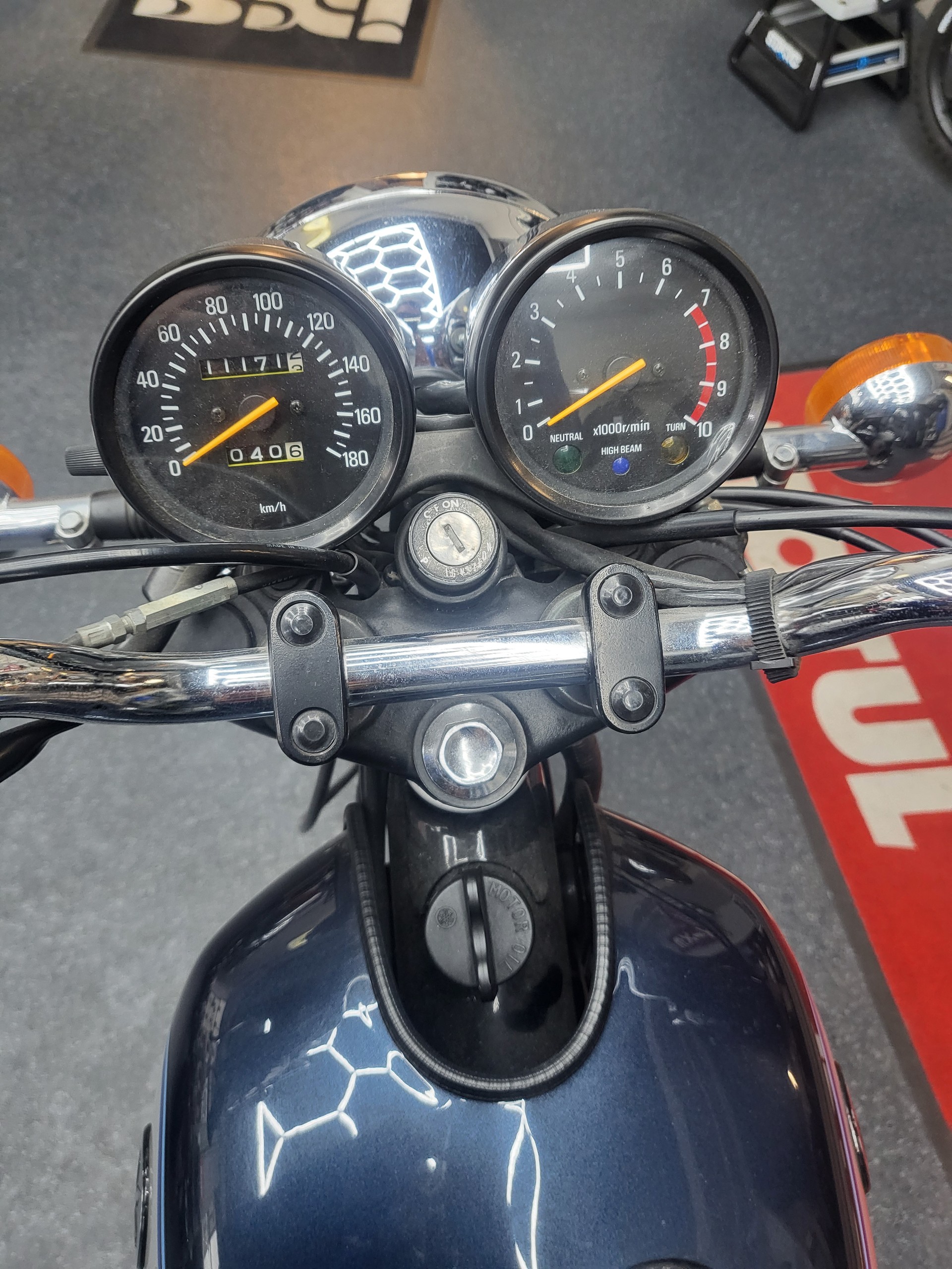 YAMAHA SR 500-image-1