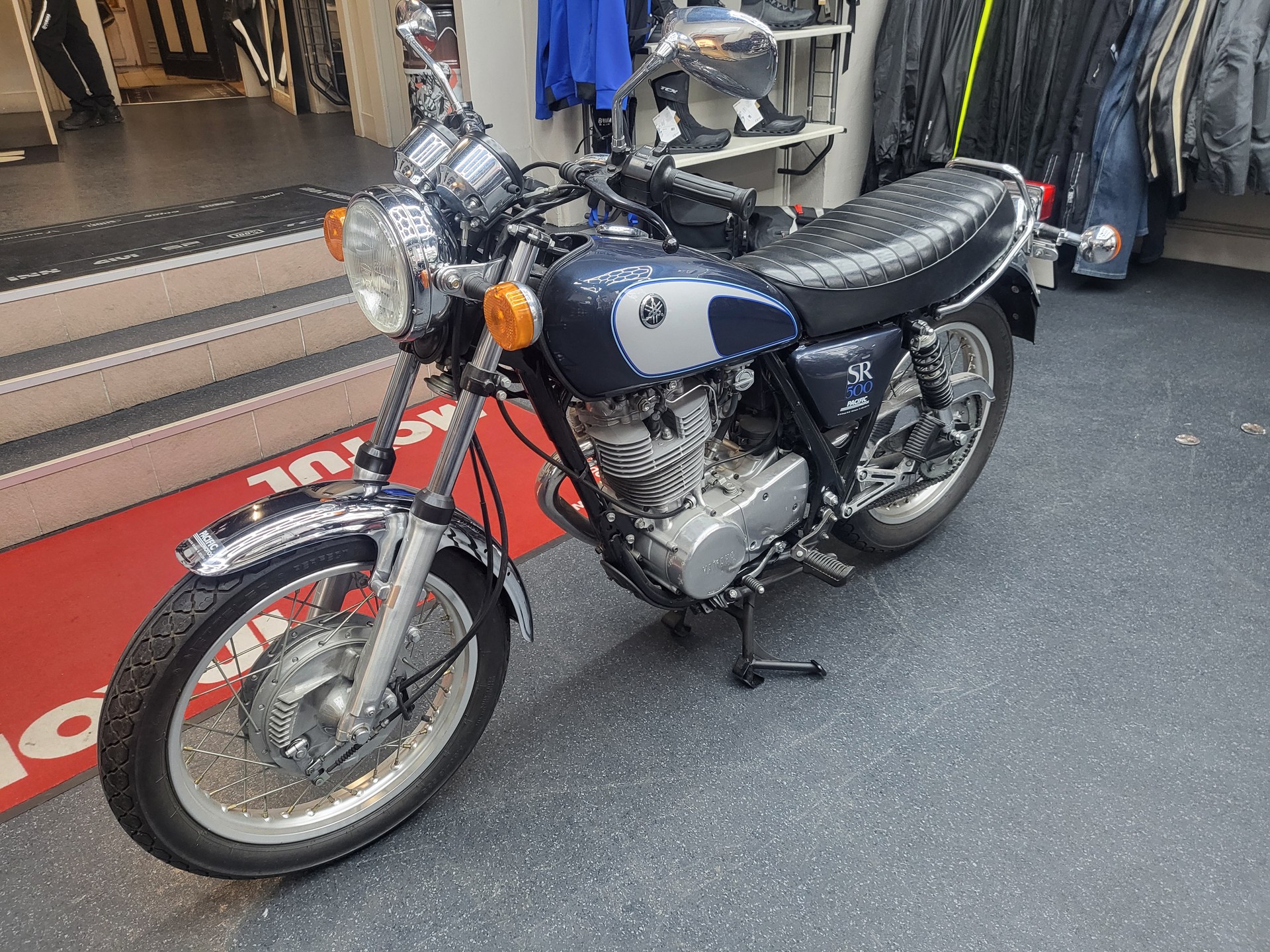 YAMAHA SR 500-image-2