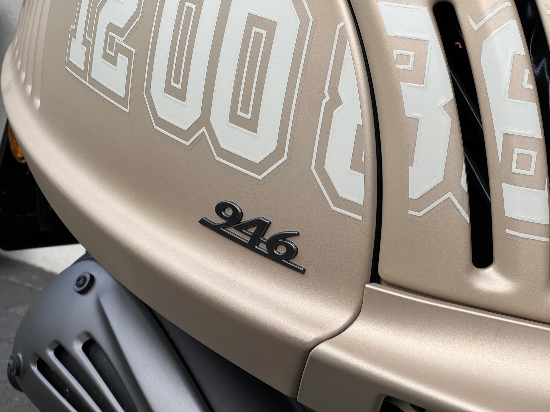 PIAGGIO Vespa 946 125 Dragon-image-6