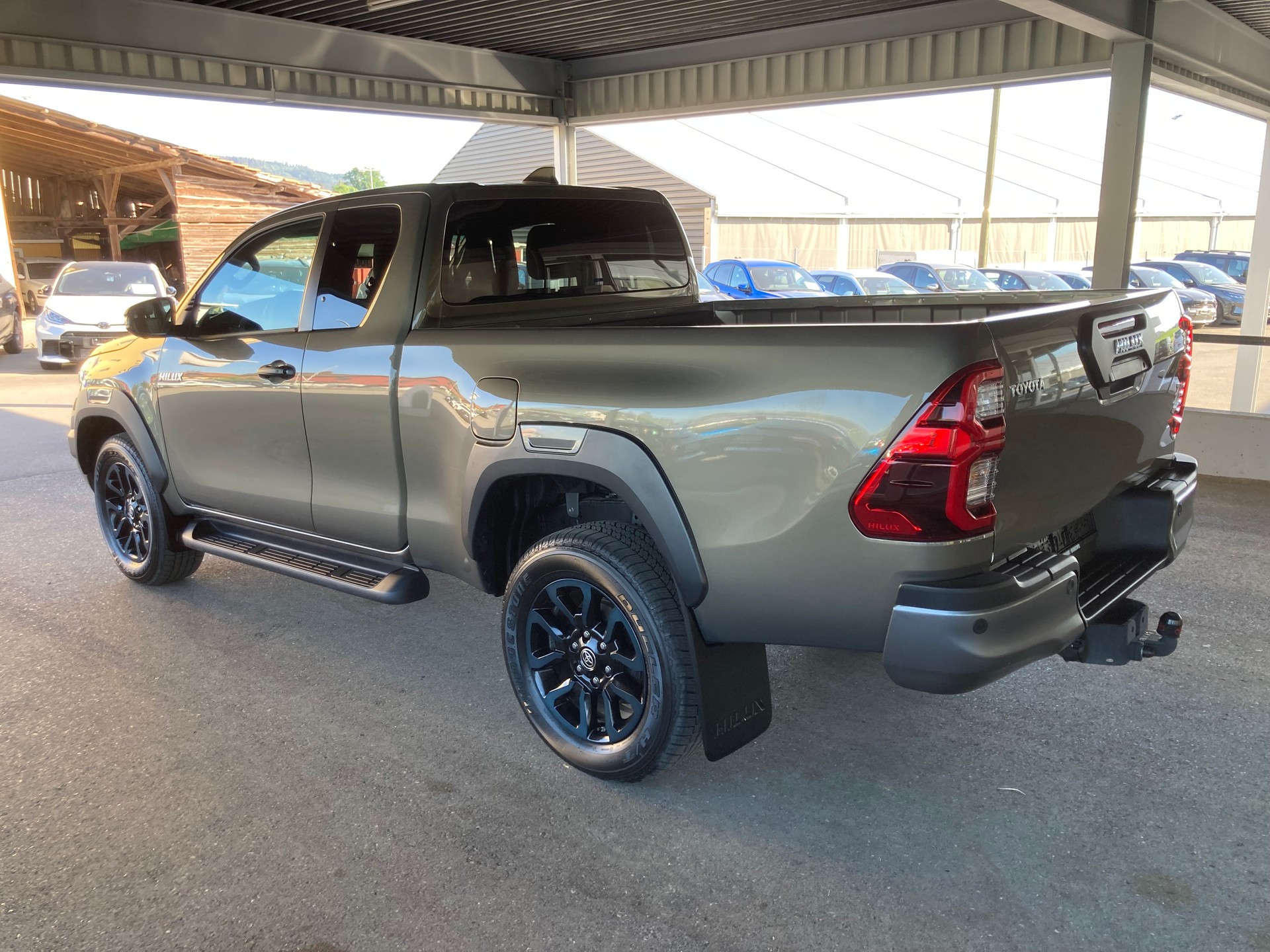 TOYOTA Hilux 2.8D-4D Invincible Extra Cab 4x4 A-image-6