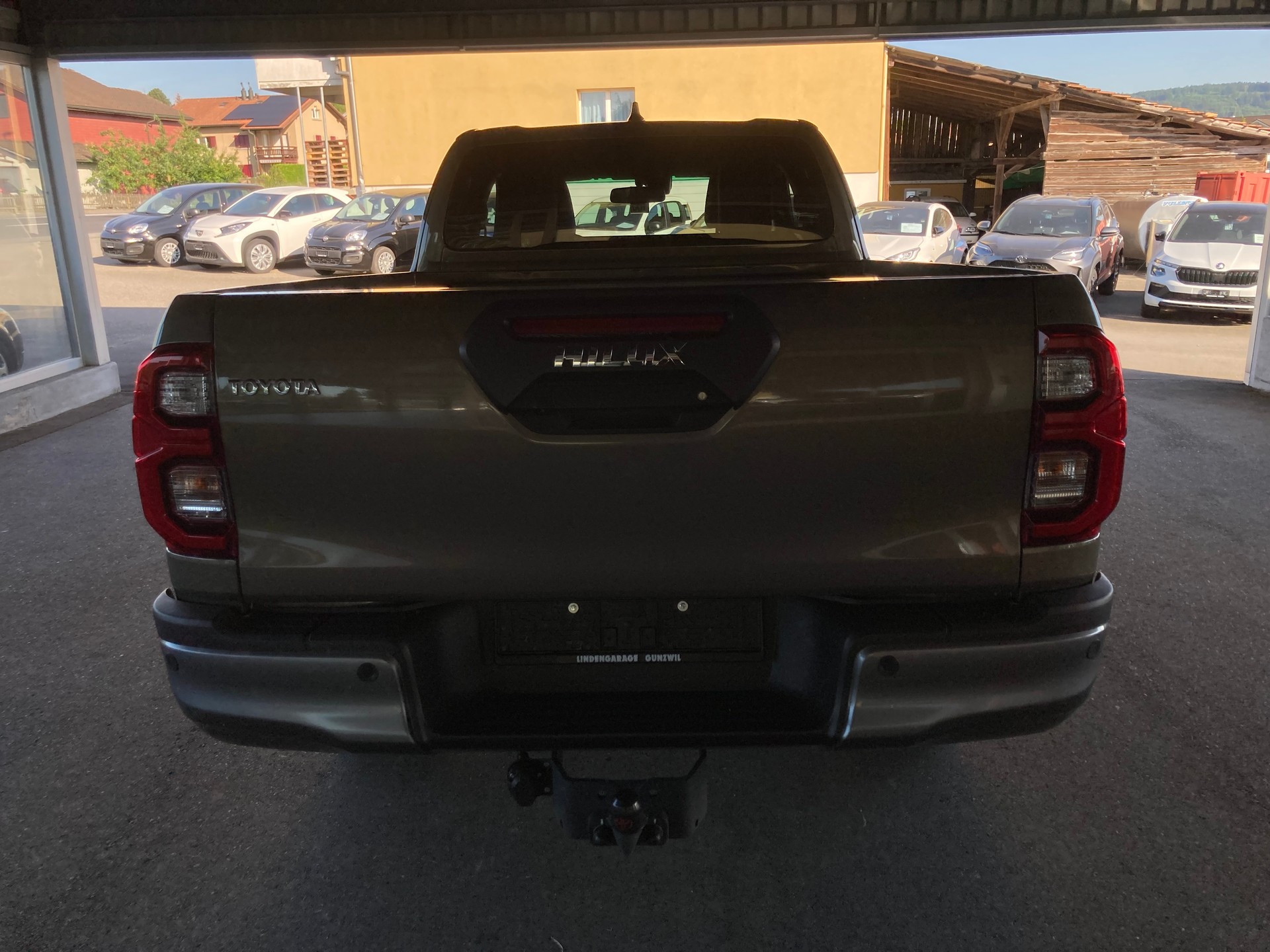 TOYOTA Hilux 2.8D-4D Invincible Extra Cab 4x4 A-image-5