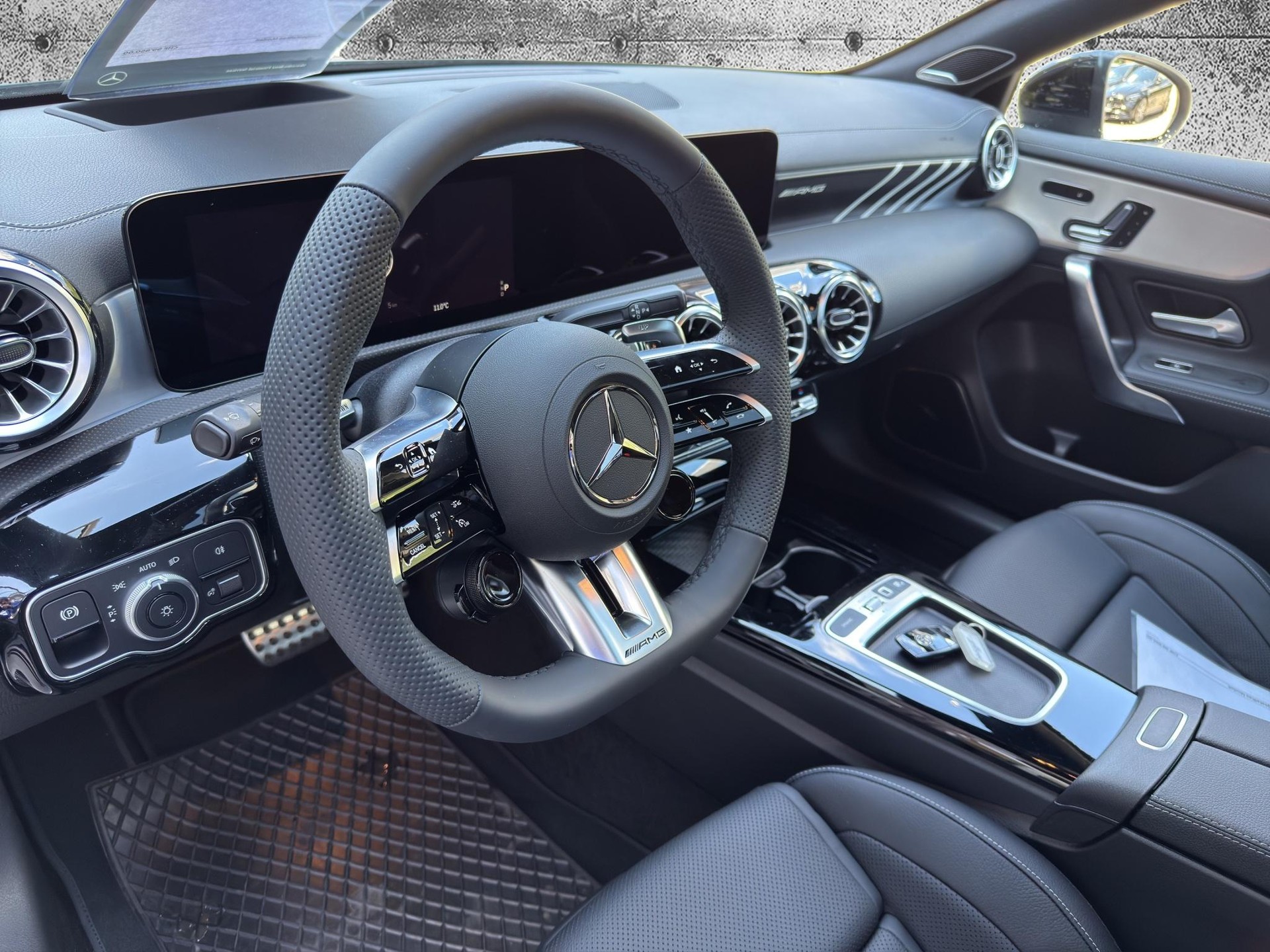 MERCEDES-BENZ A 45 S AMG 4matic+-image-8