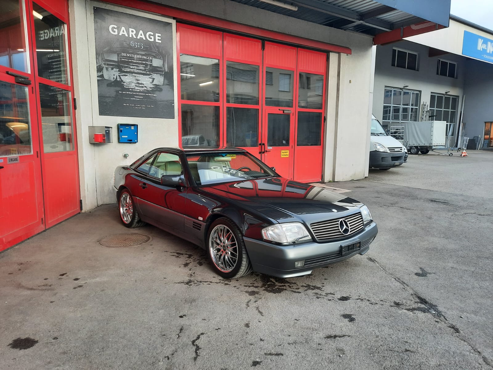MERCEDES-BENZ SL 500 Automatic-showroom-element-2