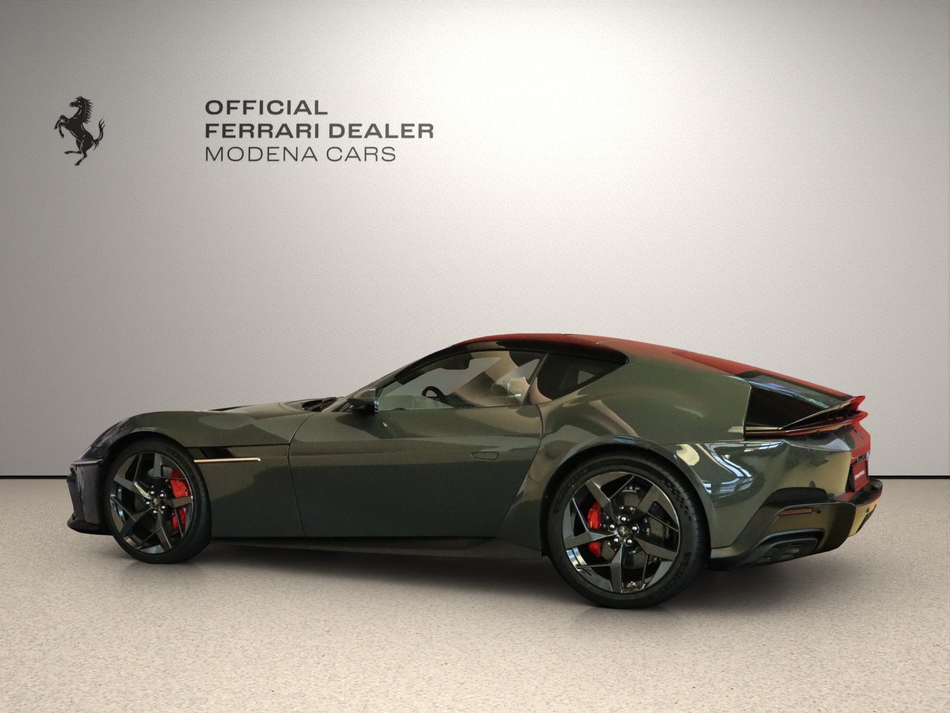 FERRARI 12 Cilindri-image-8
