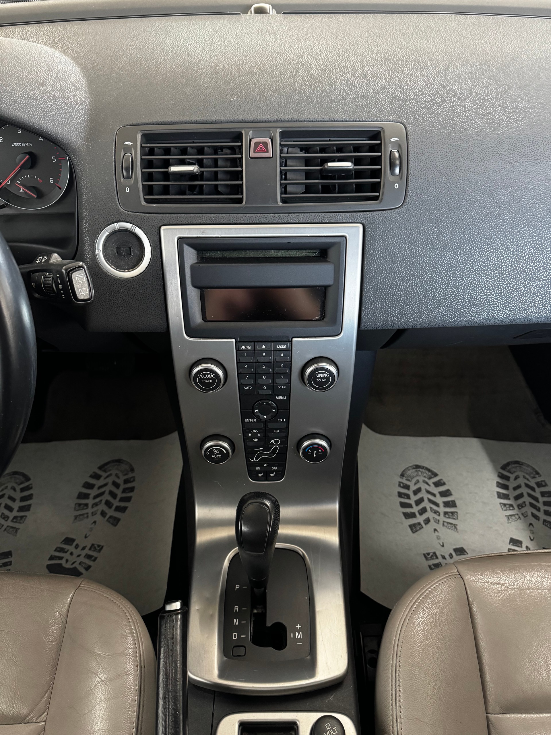 VOLVO C30 D5 Geartronic-image-15