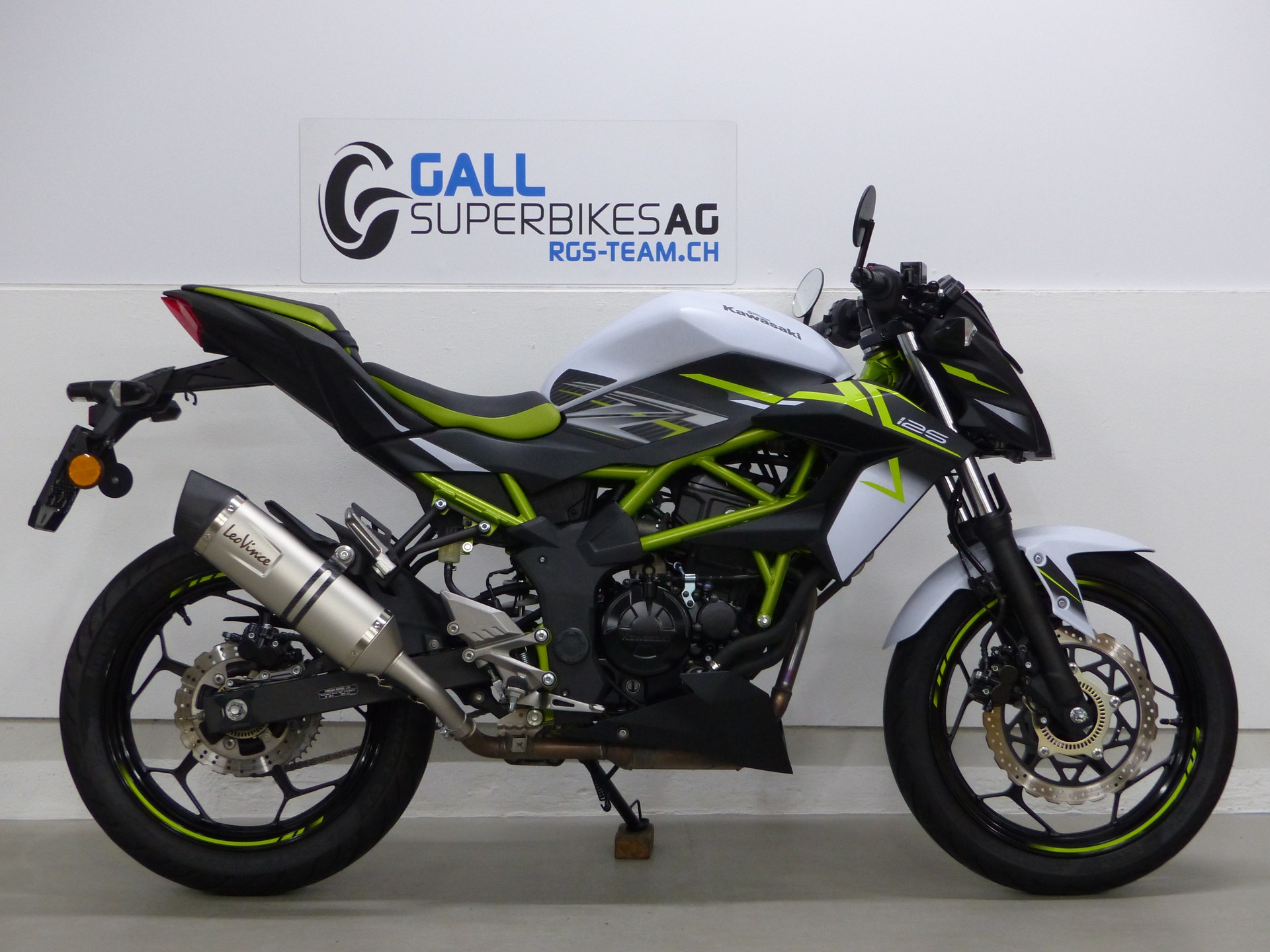 KAWASAKI Z 125 ABS mit Zubehör-image-0